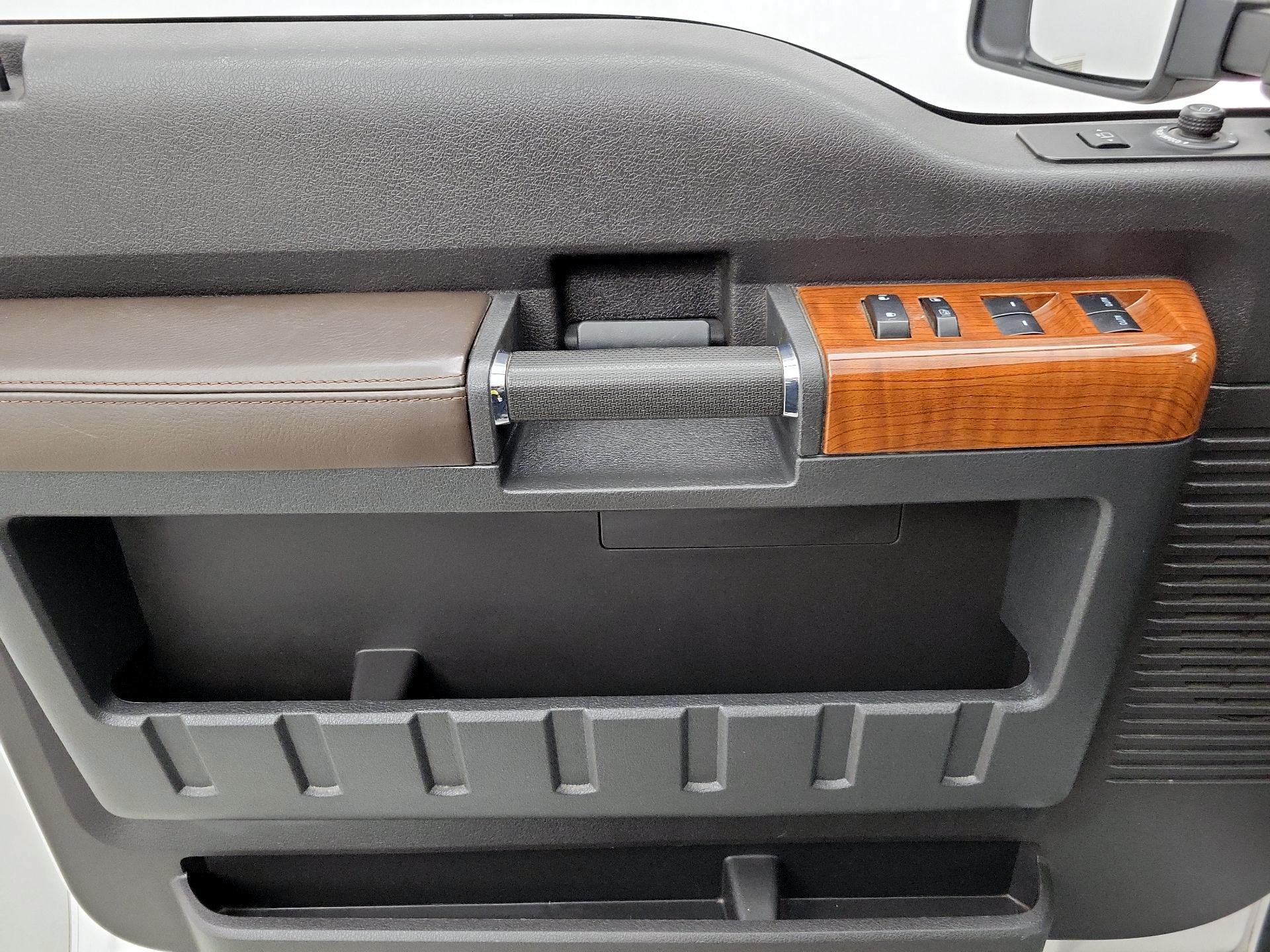 Thumbnail: 2016 Ford F-350 - 12