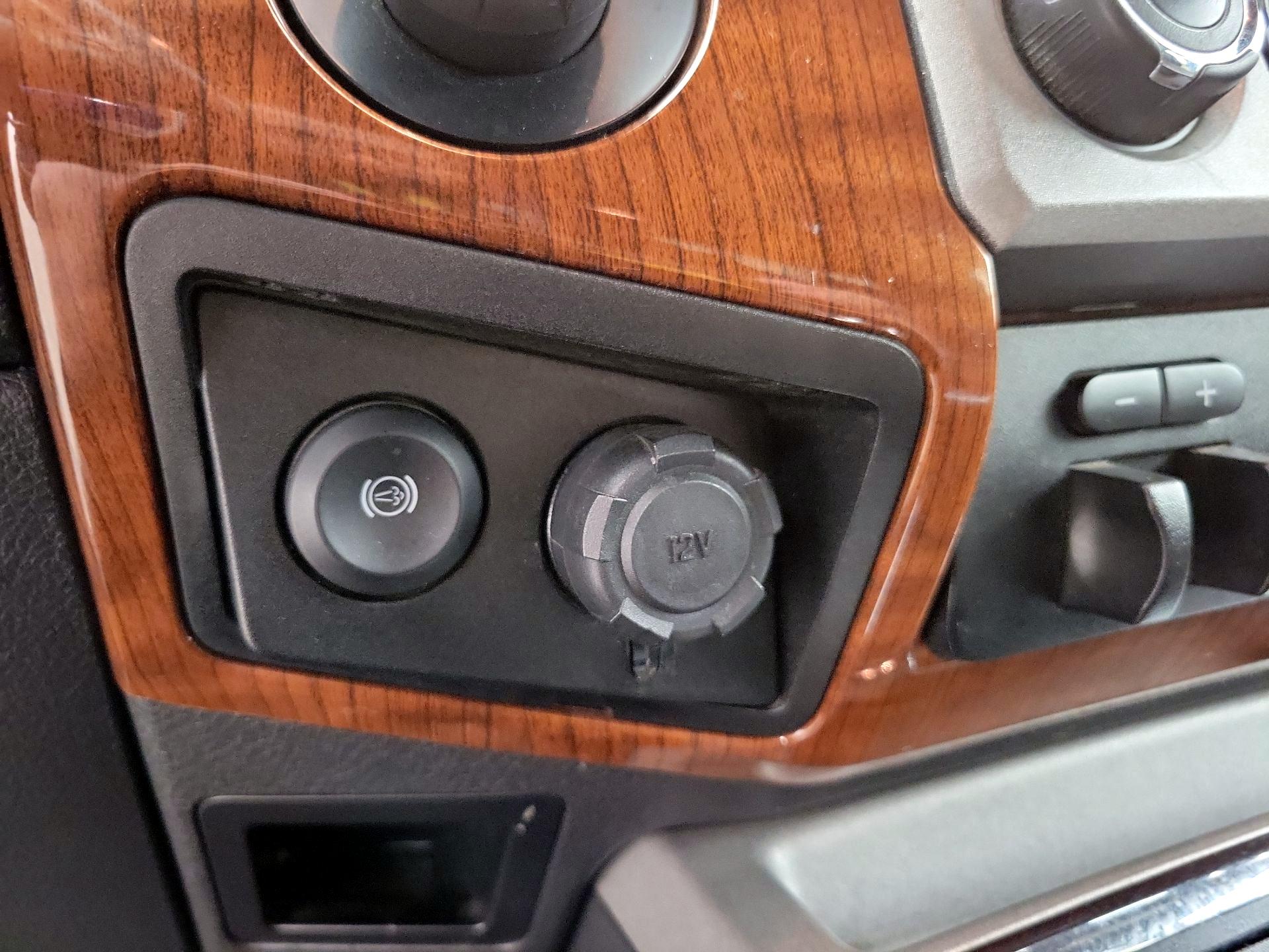 Thumbnail: 2016 Ford F-350 - 18