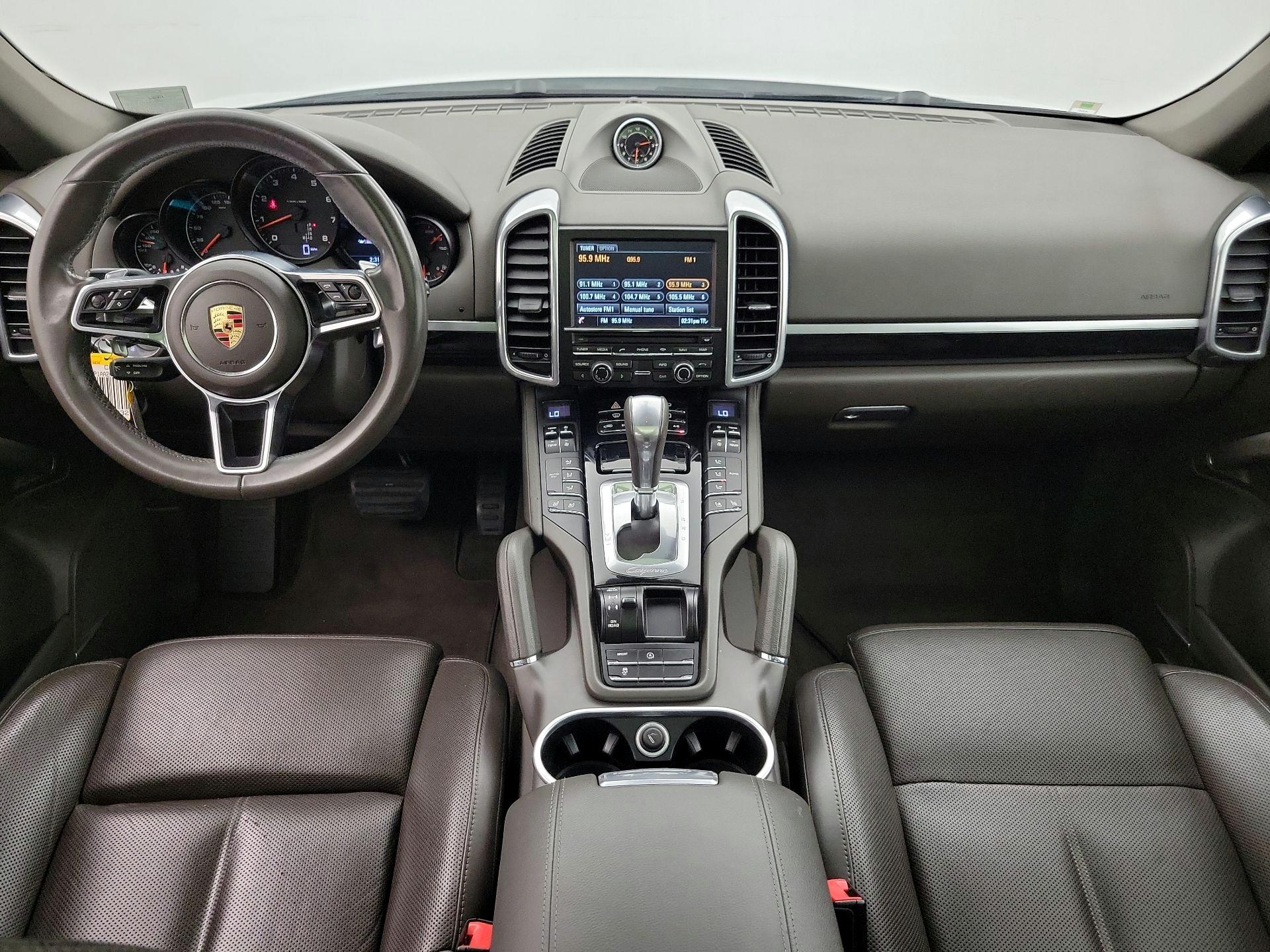 Thumbnail: 2016 Porsche Cayenne - 9