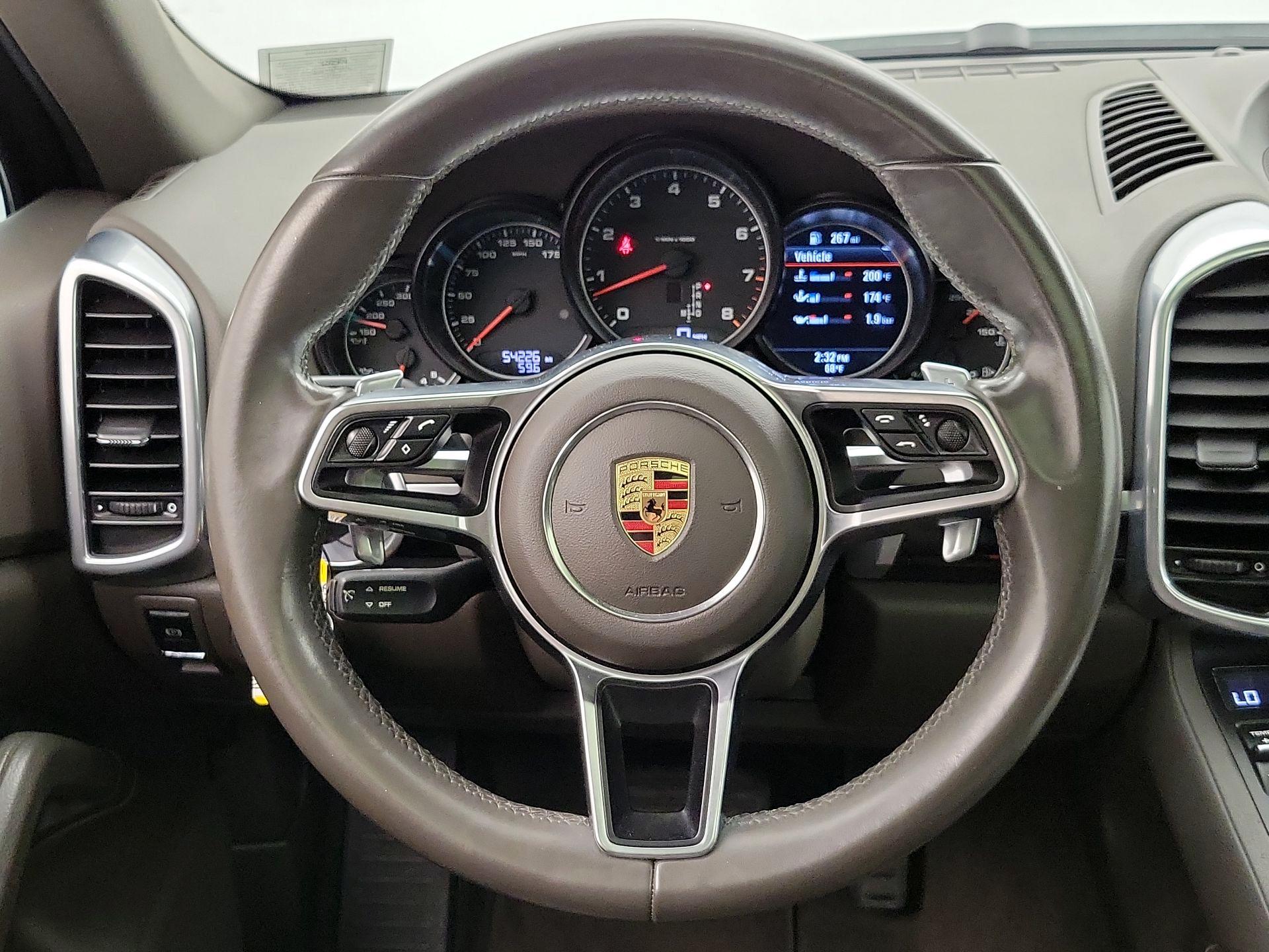Thumbnail: 2016 Porsche Cayenne - 10