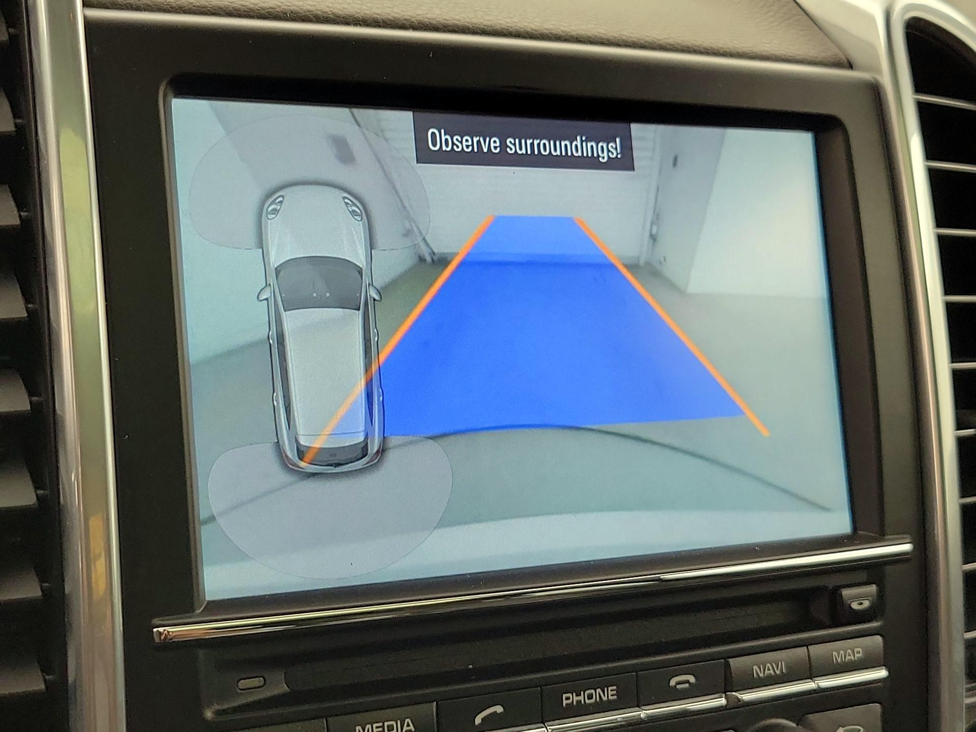 Thumbnail: 2016 Porsche Cayenne - 15