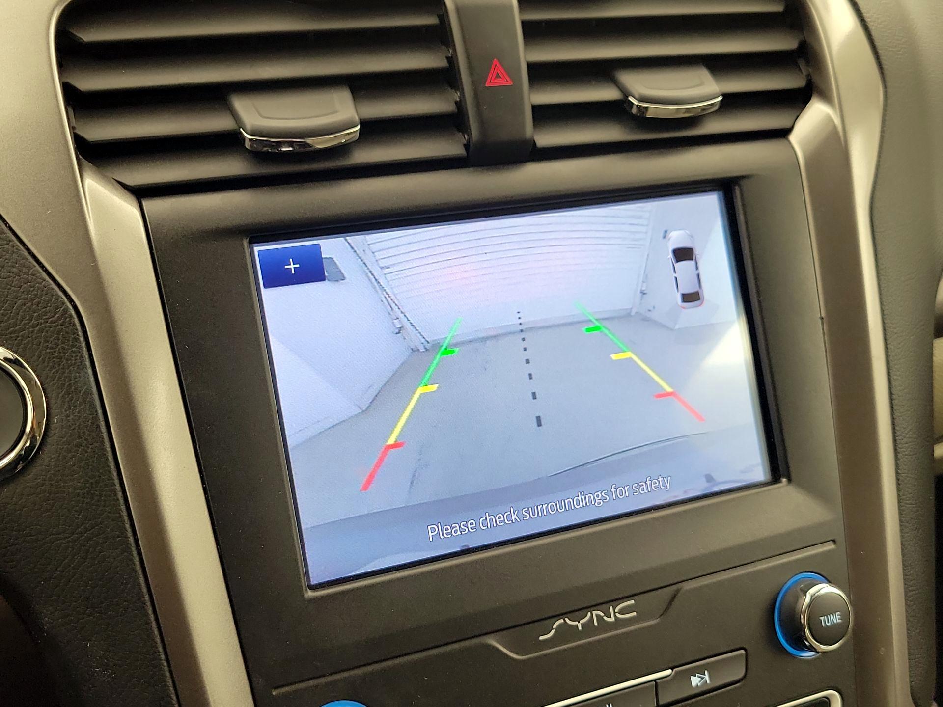 Thumbnail: 2020 Ford Fusion - 15