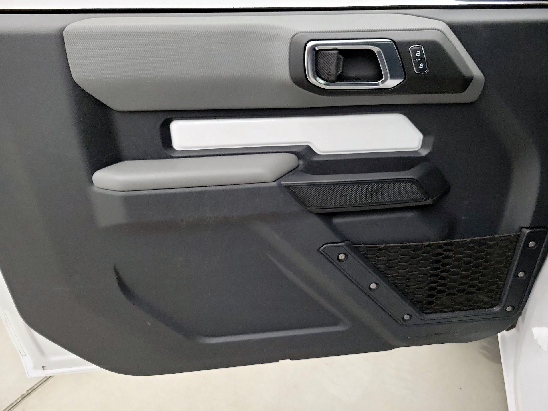 Thumbnail: 2021 Ford Bronco - 12