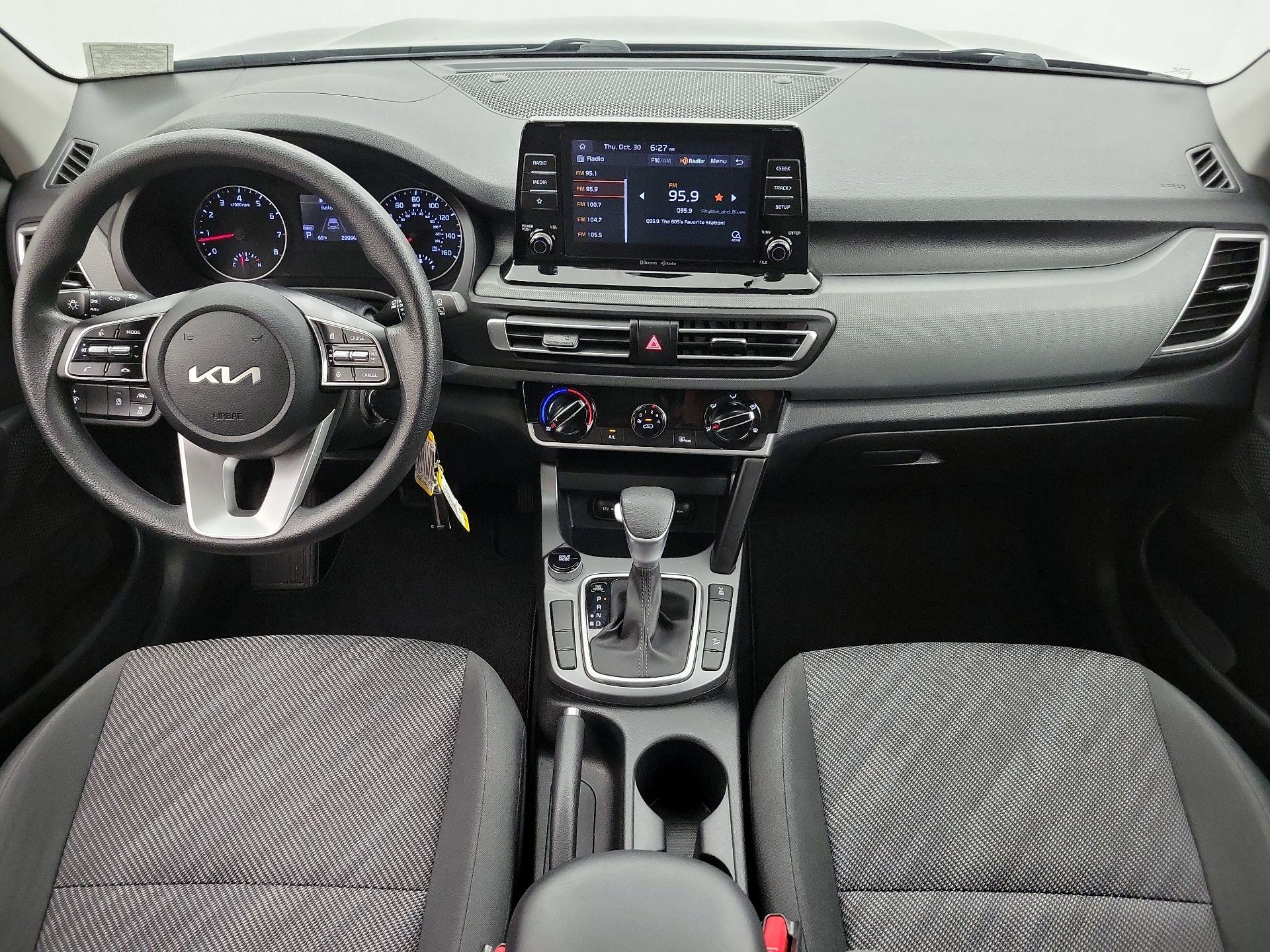 Thumbnail: 2023 Kia Seltos - 9