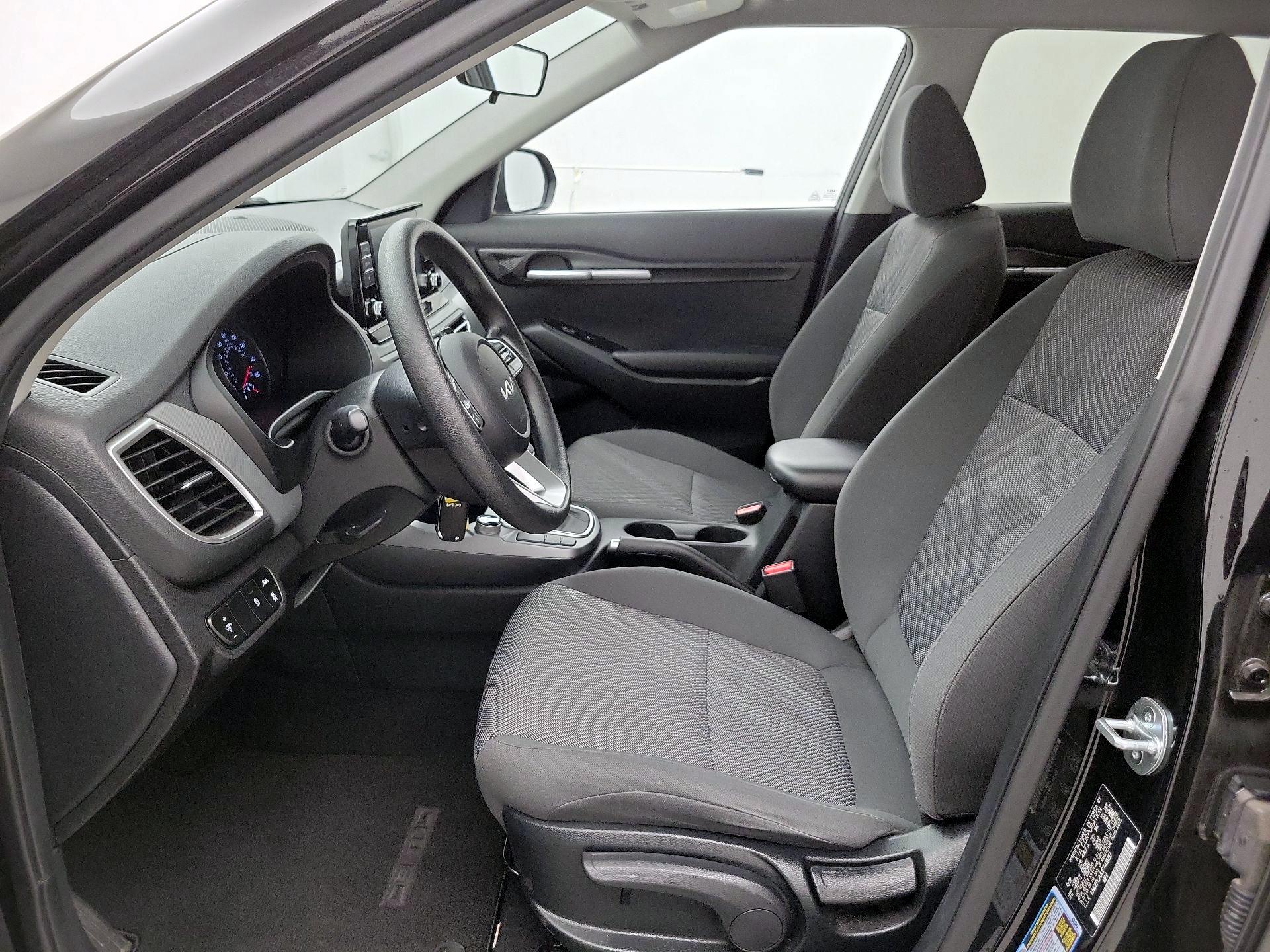 Thumbnail: 2023 Kia Seltos - 11