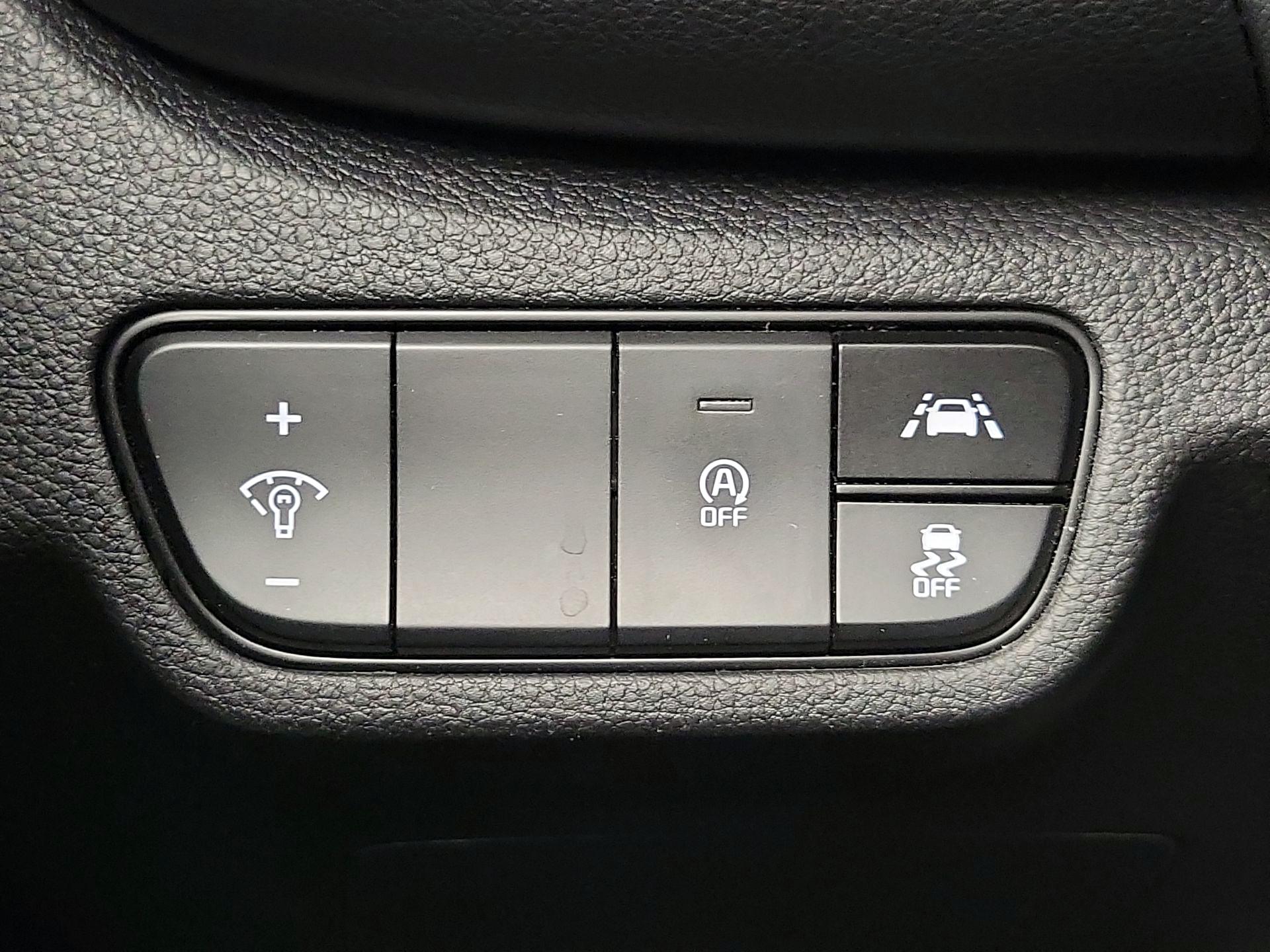 Thumbnail: 2023 Kia Seltos - 13