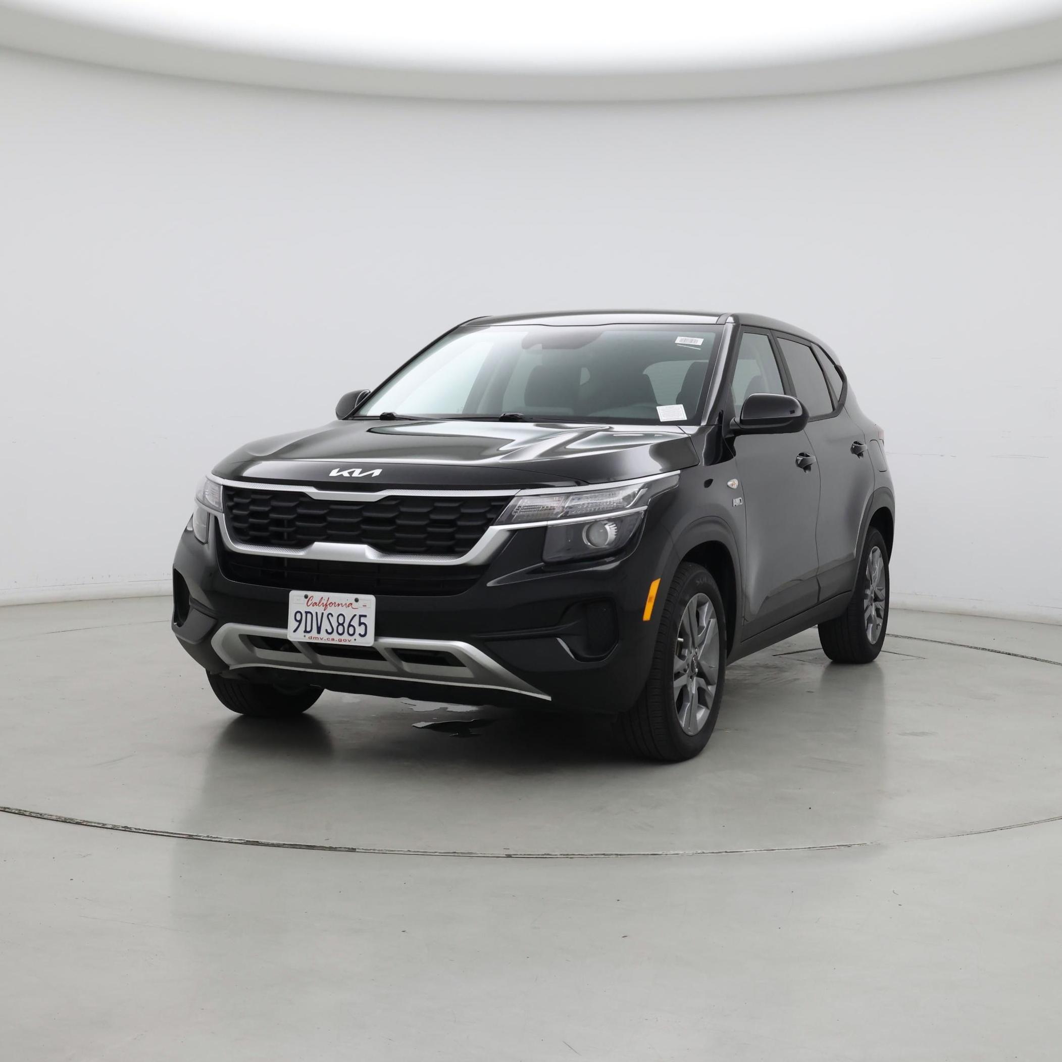 Thumbnail: 2023 Kia Seltos - 4