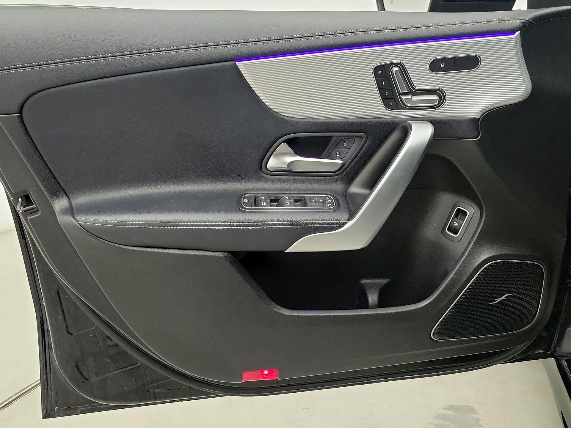 Thumbnail: 2020 Mercedes-Benz A-Class - 12