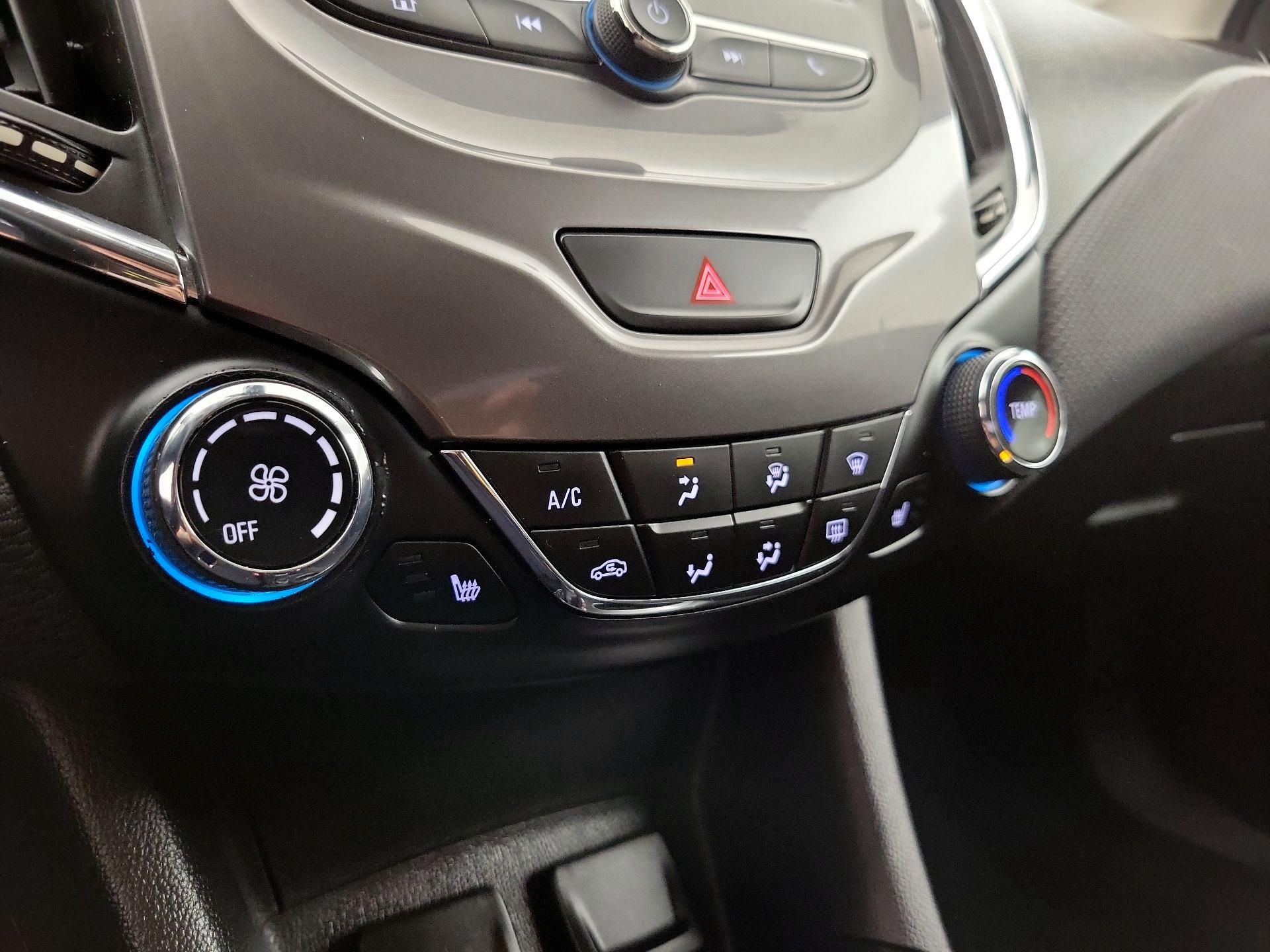 Thumbnail: 2017 Chevrolet Cruze - 16