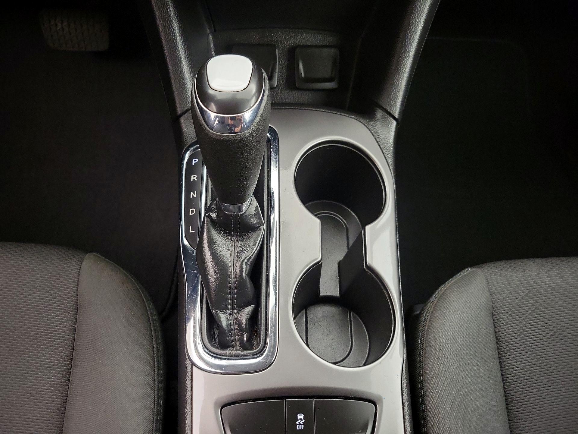 Thumbnail: 2017 Chevrolet Cruze - 17