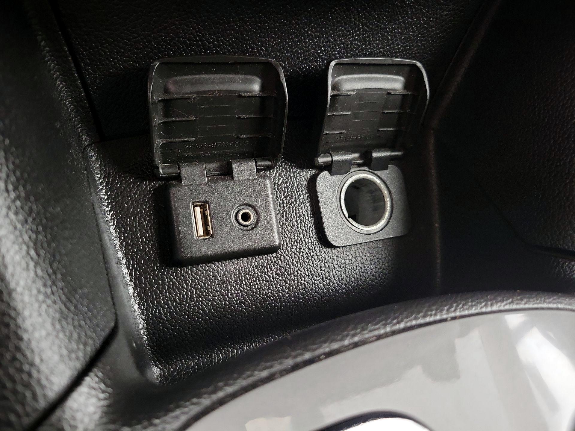 Thumbnail: 2017 Chevrolet Cruze - 18