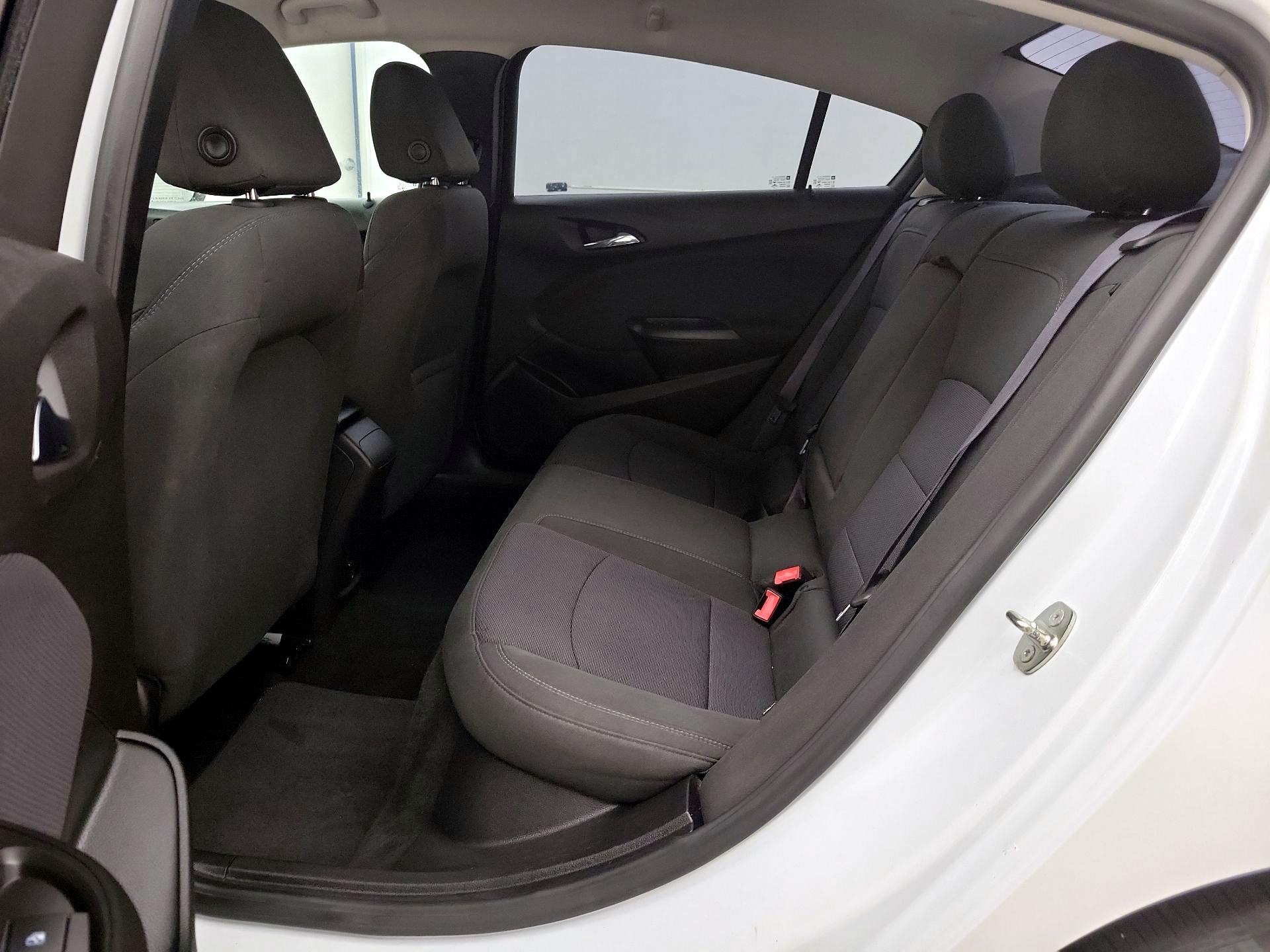 Thumbnail: 2017 Chevrolet Cruze - 19