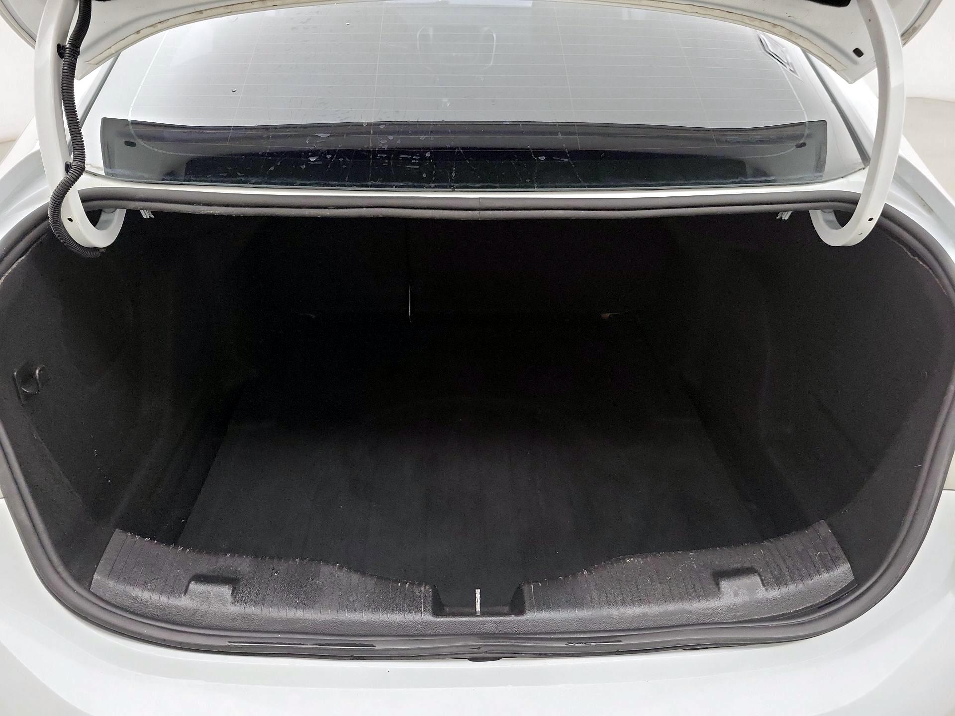 Thumbnail: 2017 Chevrolet Cruze - 20