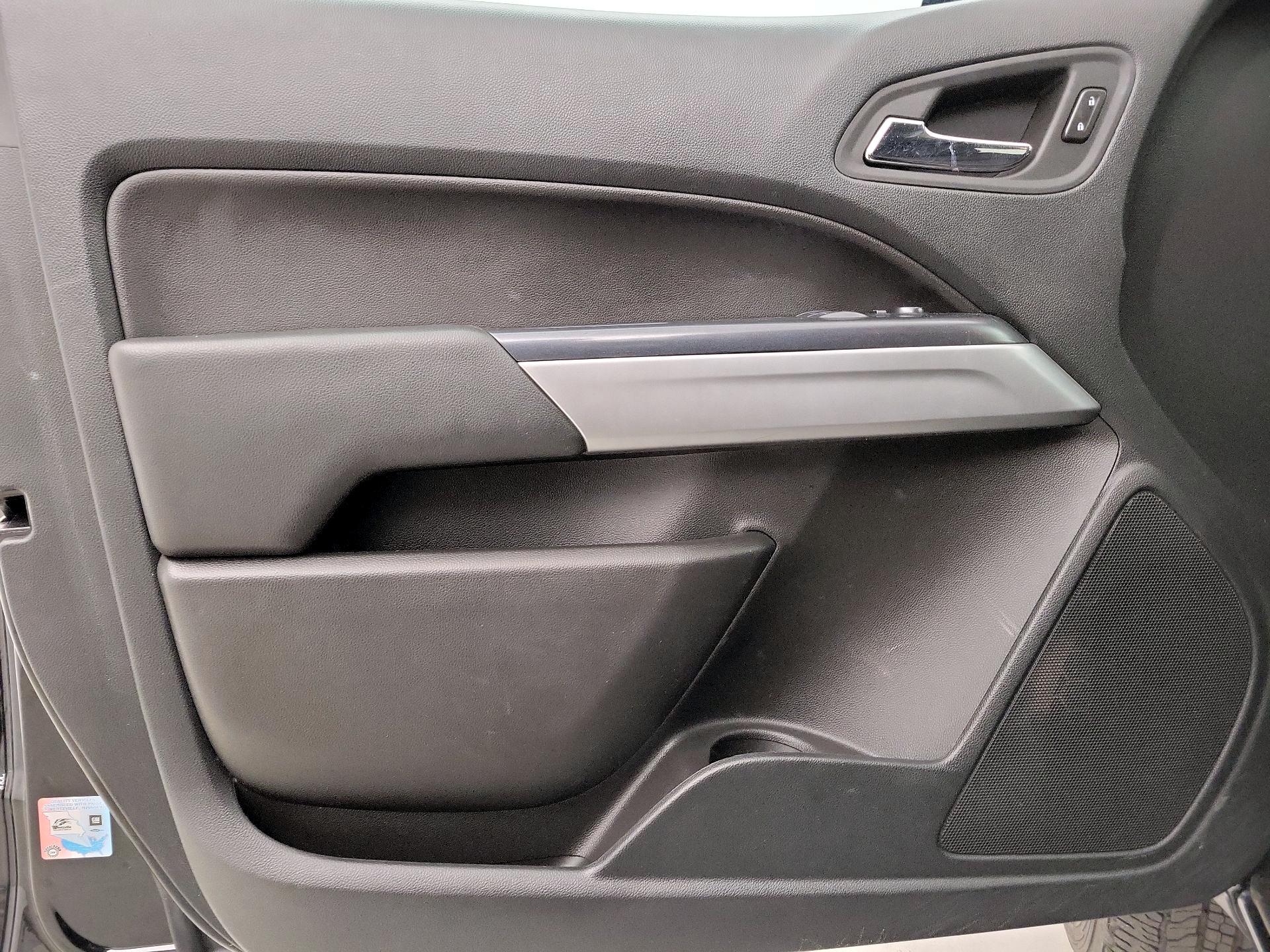 Thumbnail: 2022 Chevrolet Colorado - 12