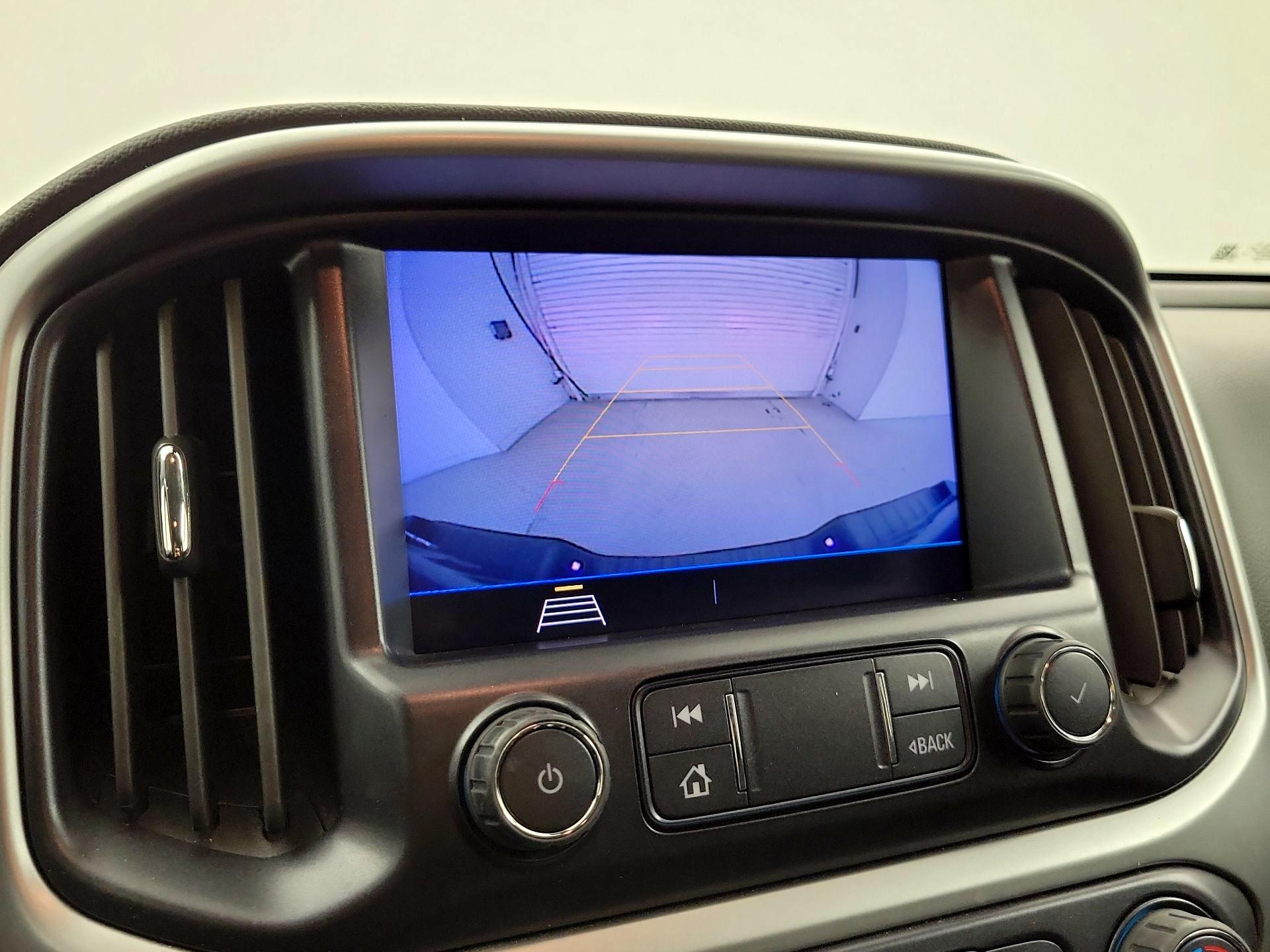 Thumbnail: 2022 Chevrolet Colorado - 14