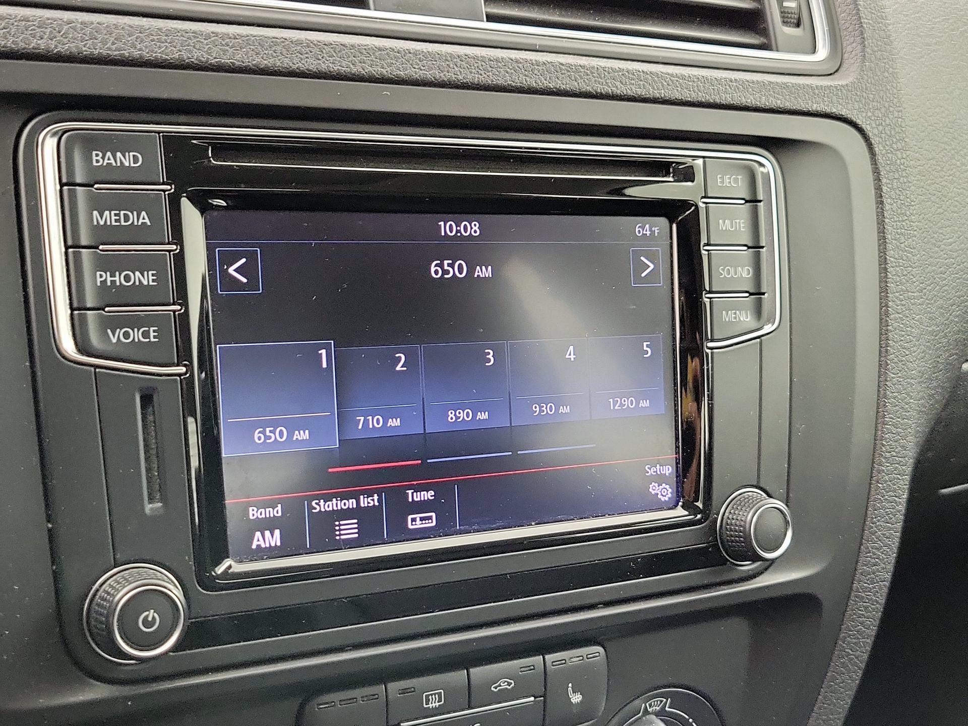 Thumbnail: 2017 Volkswagen Jetta - 15