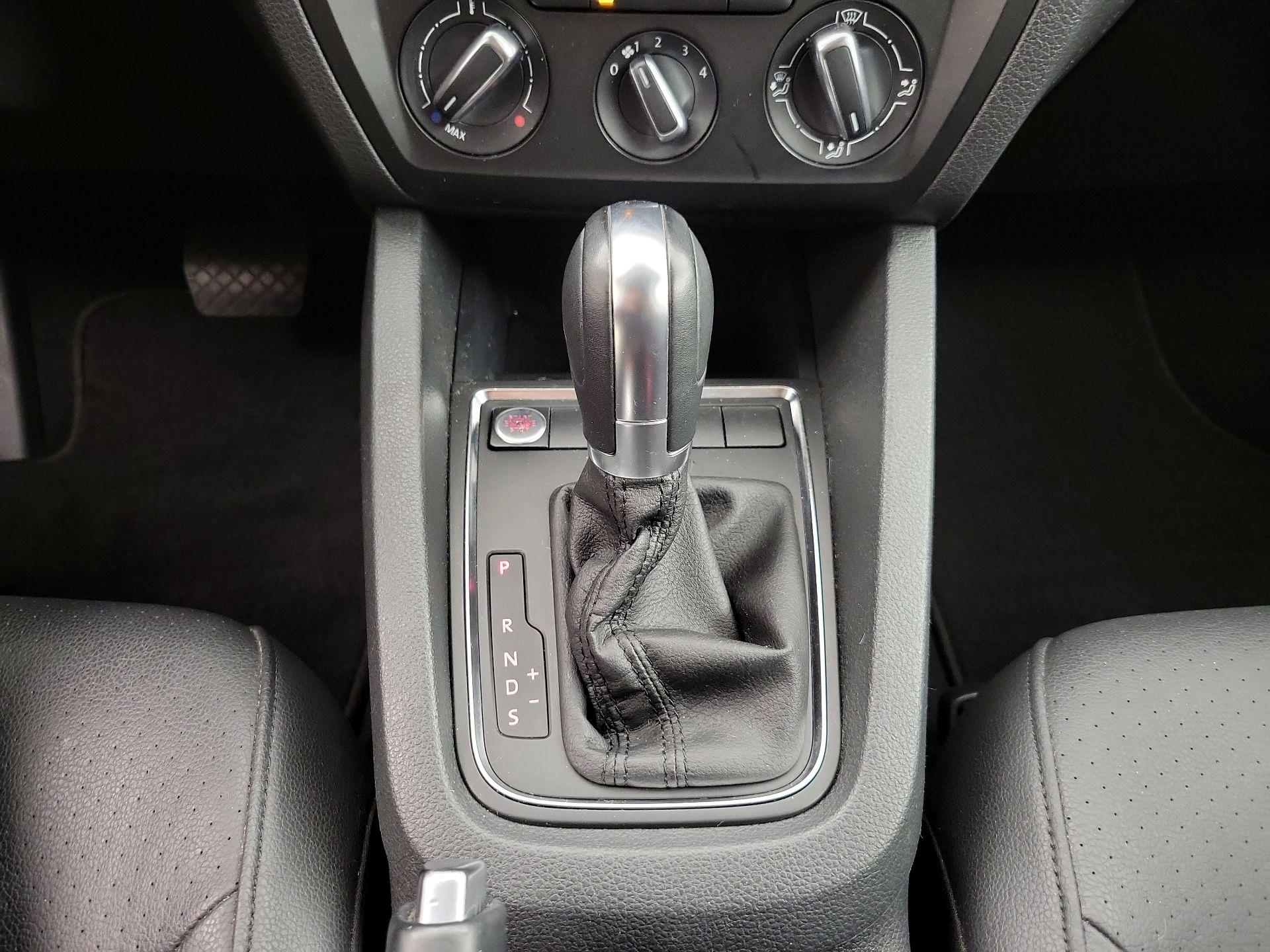 Thumbnail: 2017 Volkswagen Jetta - 17