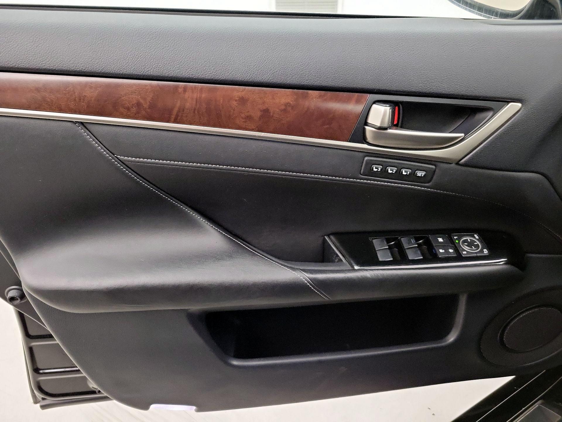 Thumbnail: 2015 Lexus GS - 12