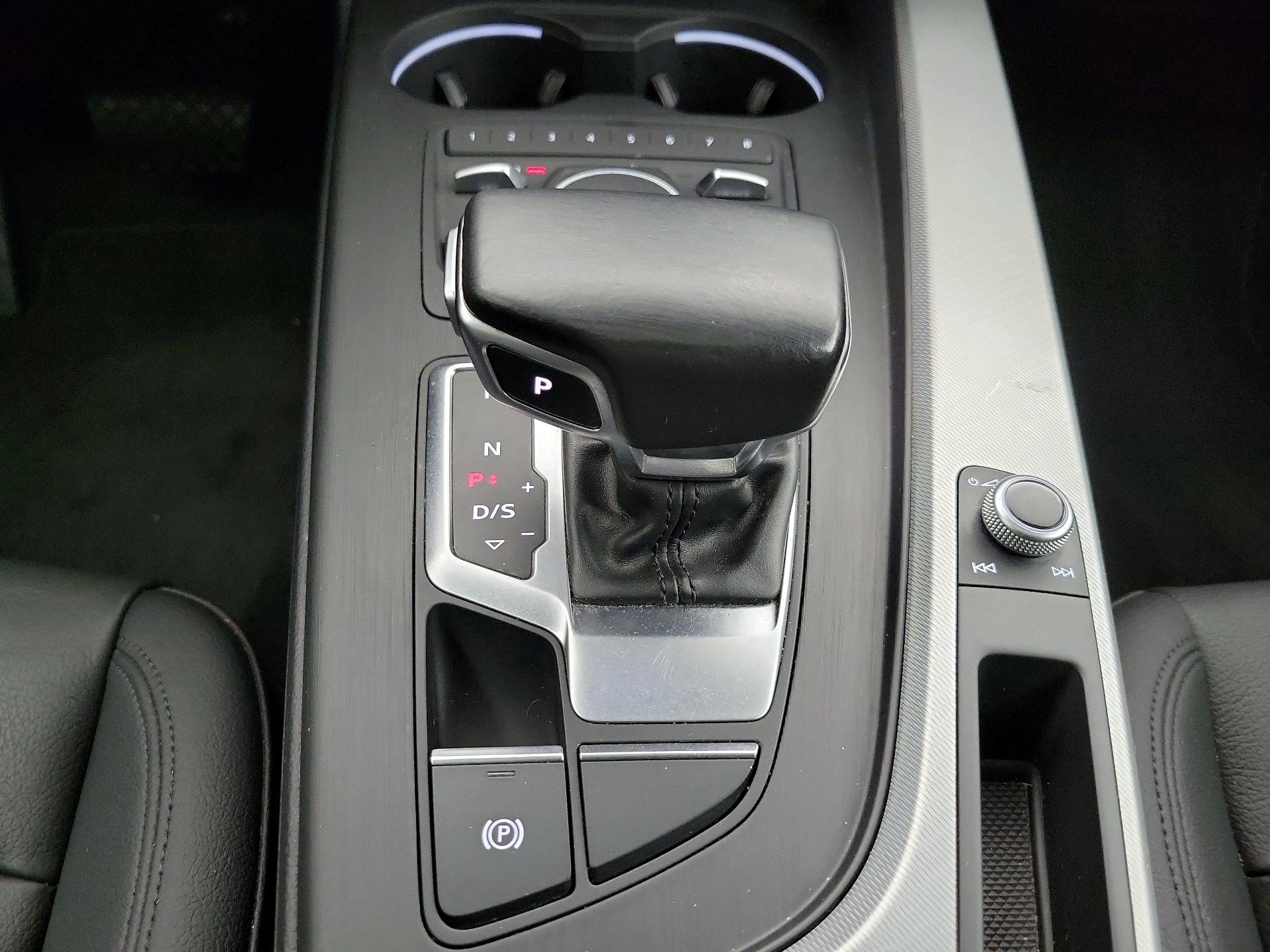 Thumbnail: 2017 Audi A4 - 17