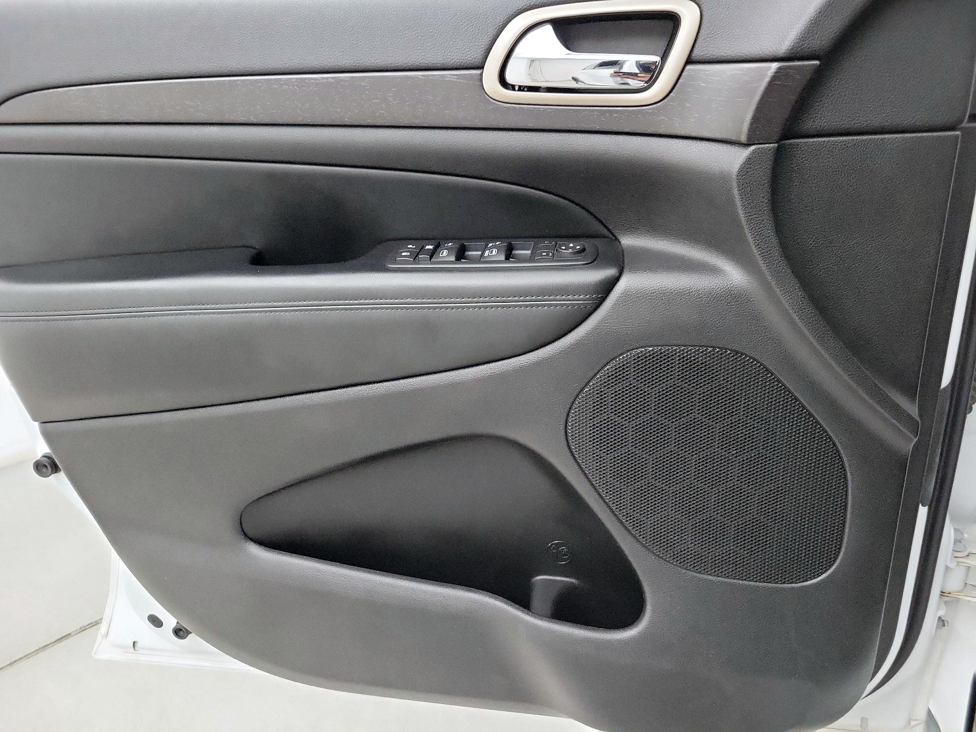 Thumbnail: 2016 Jeep Grand Cherokee - 12