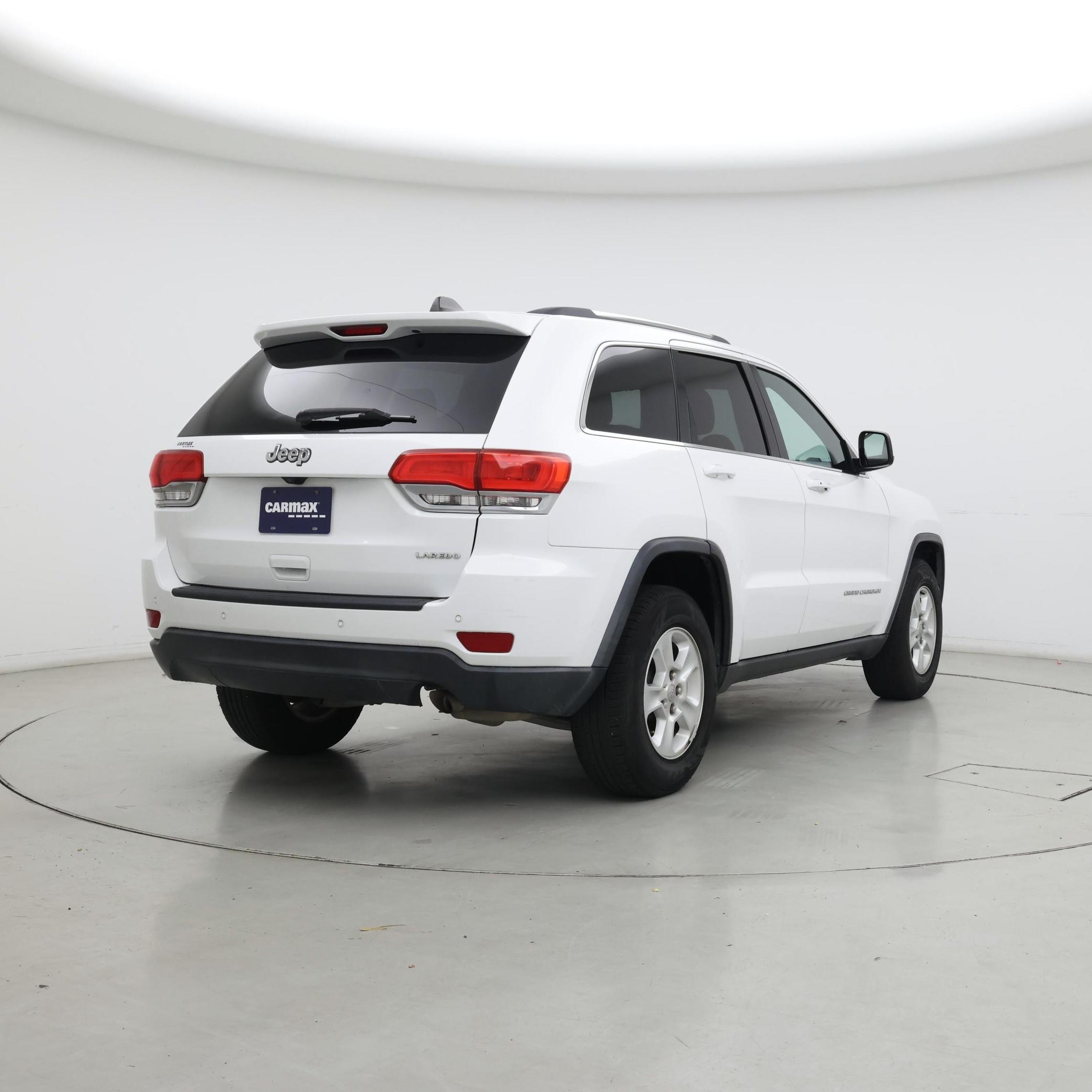 Thumbnail: 2016 Jeep Grand Cherokee - 8