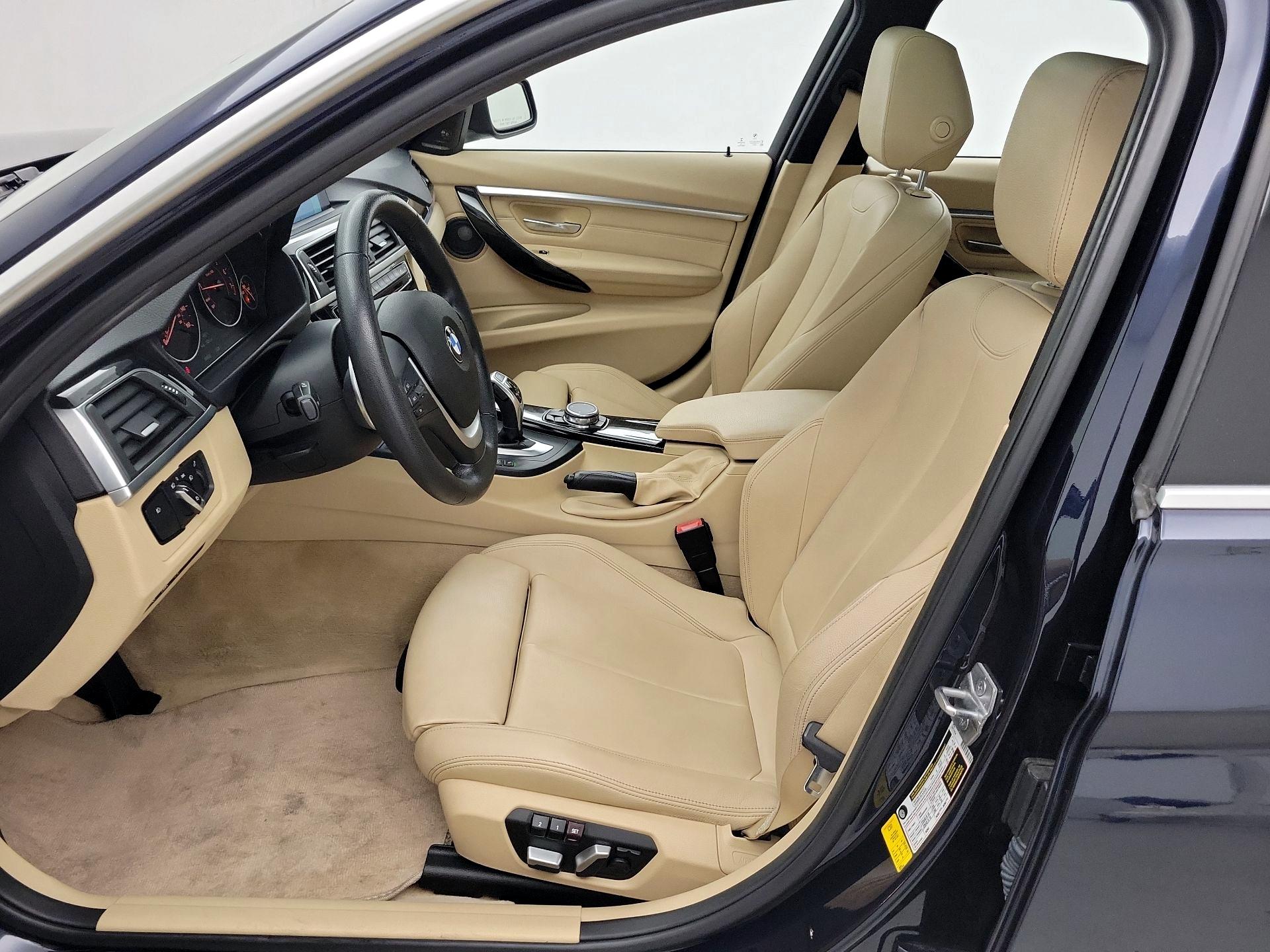 Thumbnail: 2016 BMW 3 Series - 11