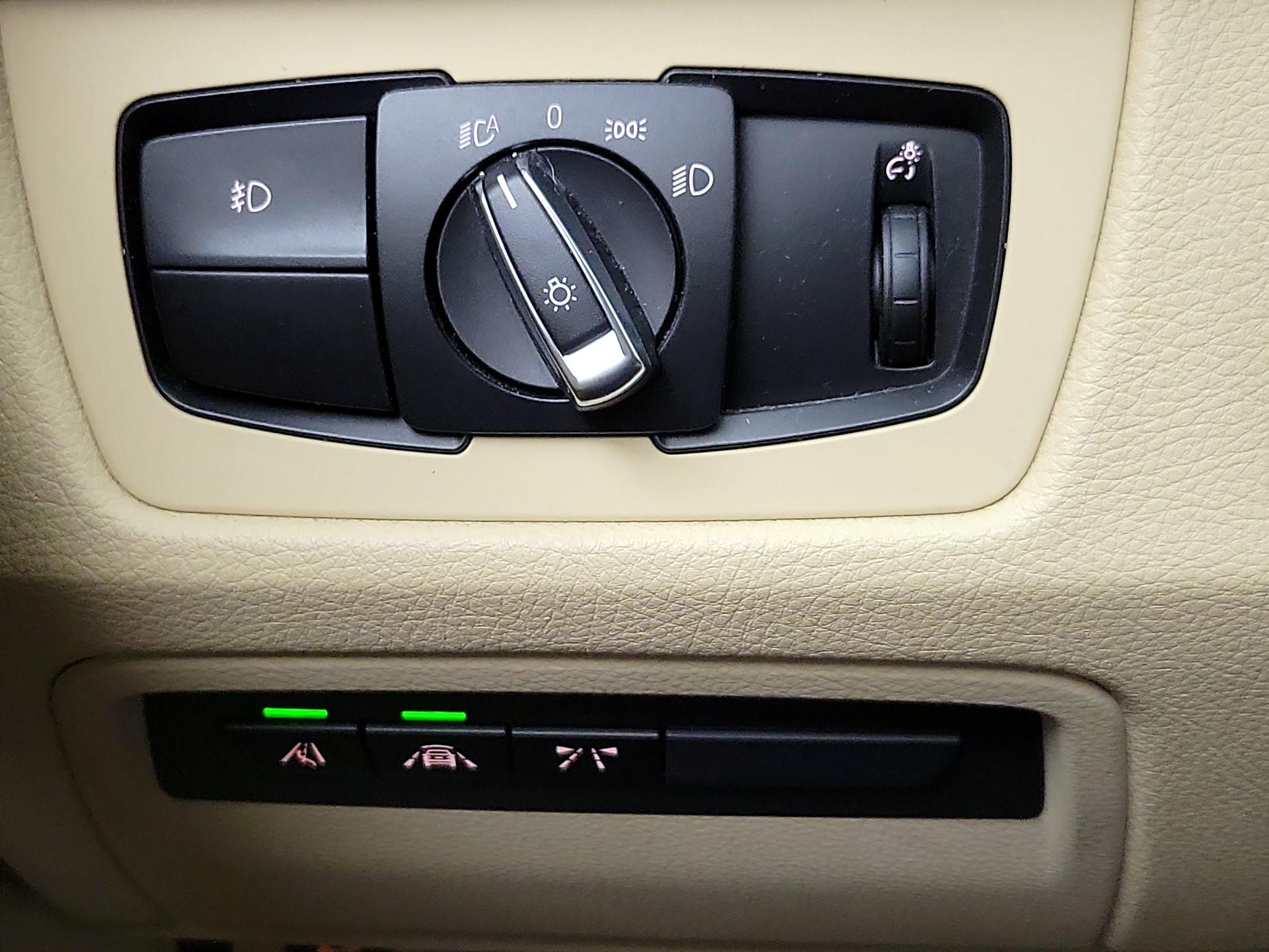 Thumbnail: 2016 BMW 3 Series - 13