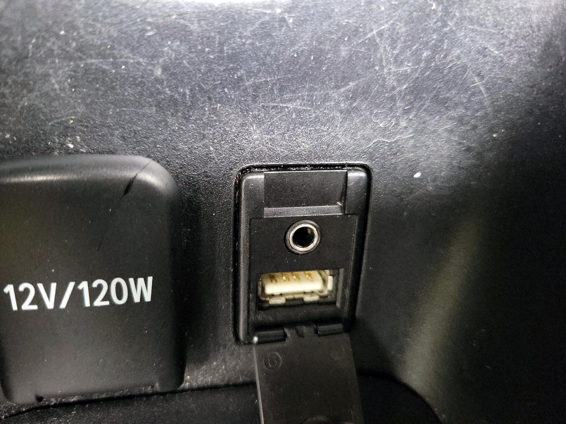 Thumbnail: 2016 Toyota Prius - 18