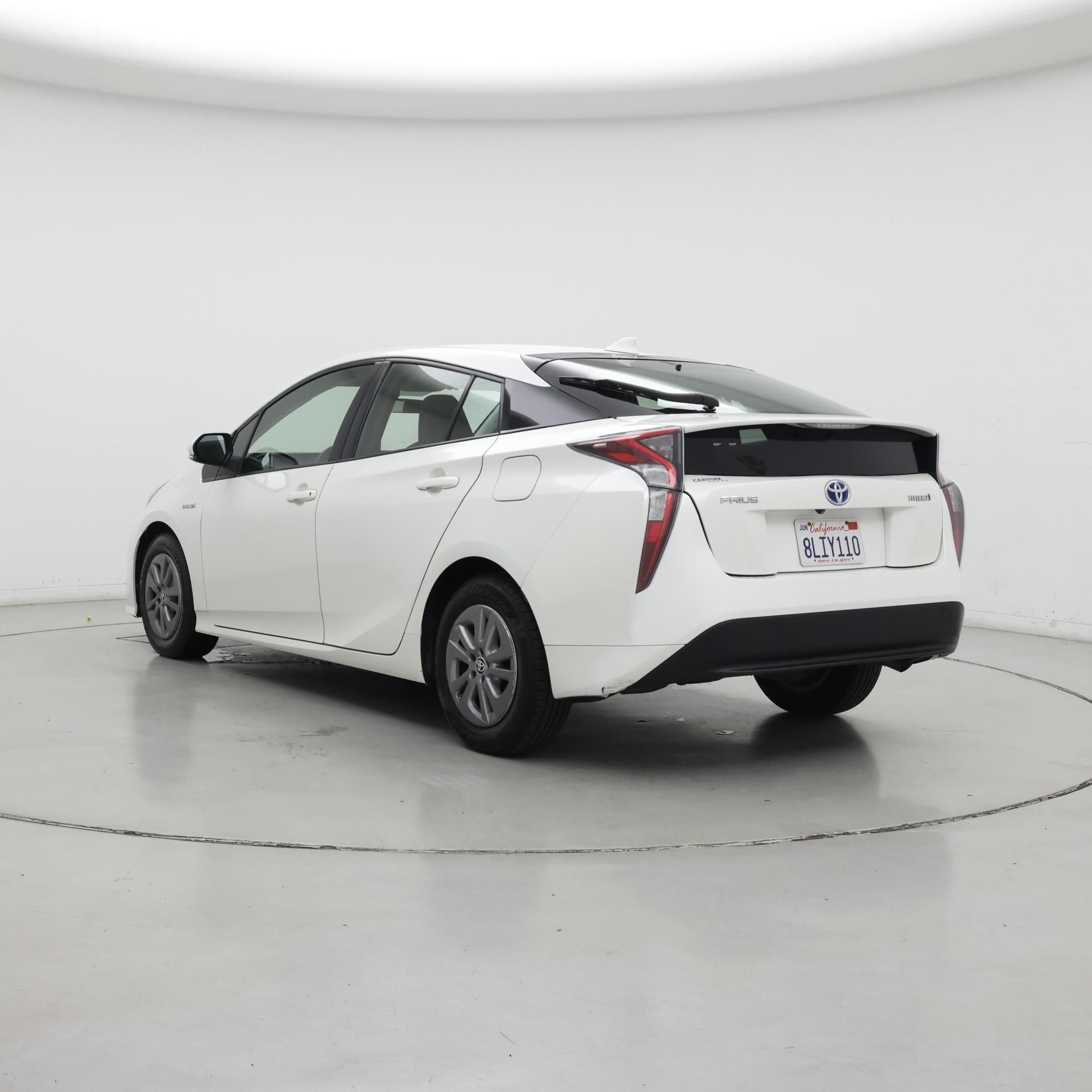 Thumbnail: 2016 Toyota Prius - 2