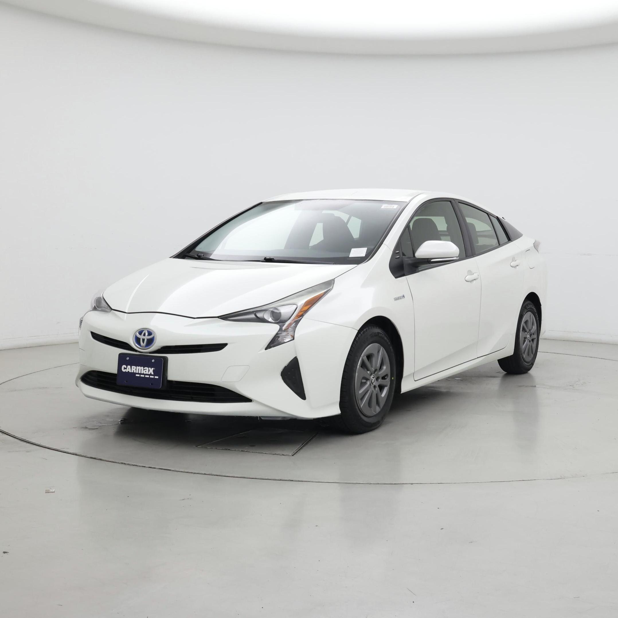 Thumbnail: 2016 Toyota Prius - 4