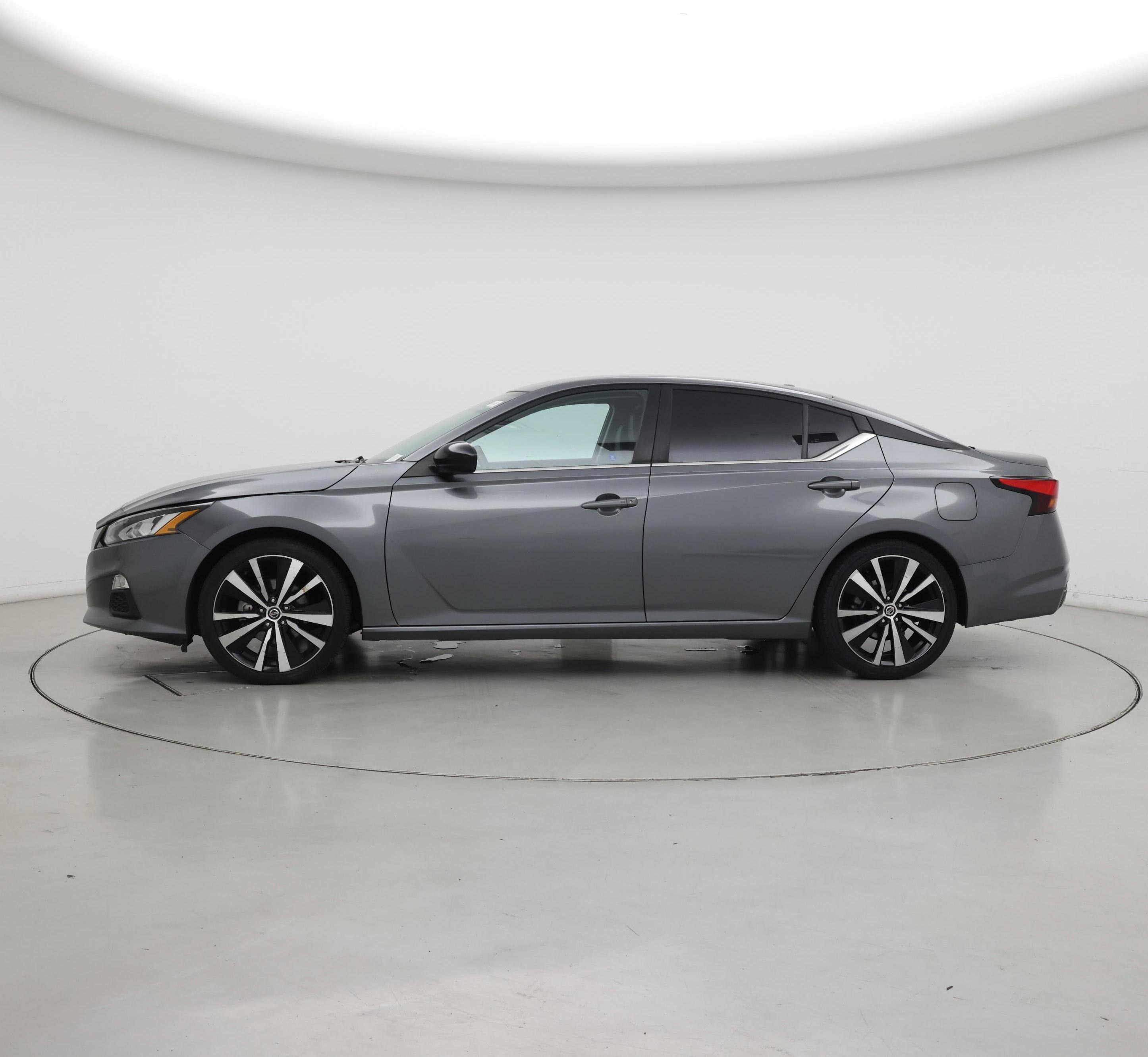 Thumbnail: 2021 Nissan Altima - 3