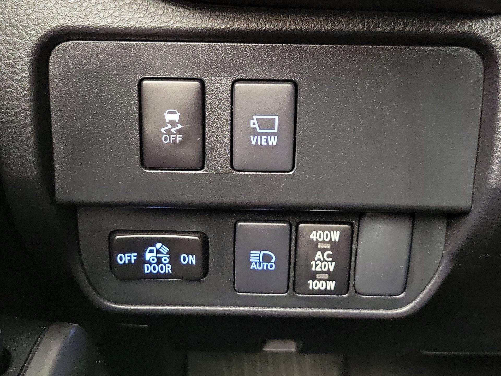 Thumbnail: 2023 Toyota Tacoma - 13