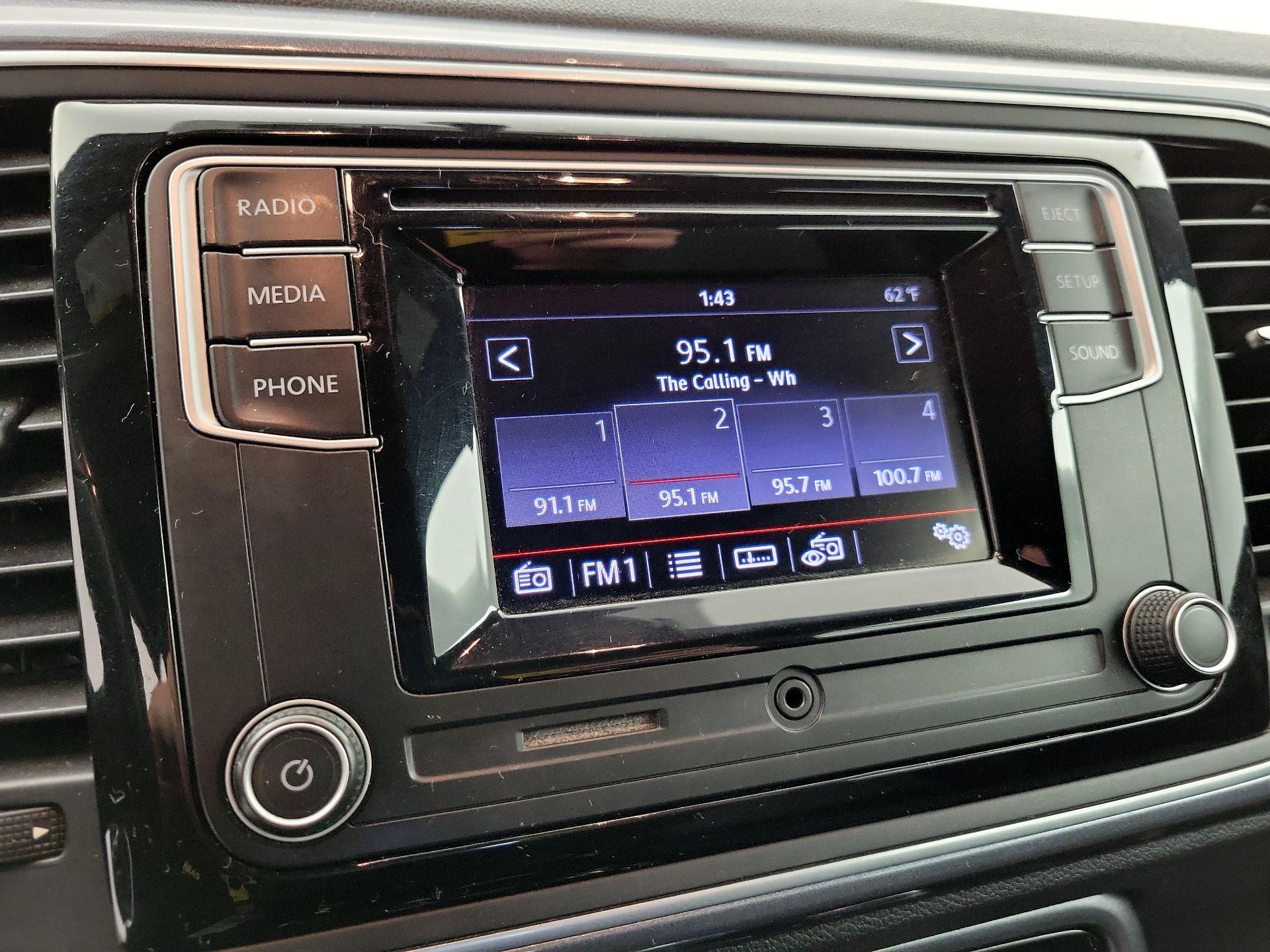 Thumbnail: 2018 Volkswagen Beetle - 15