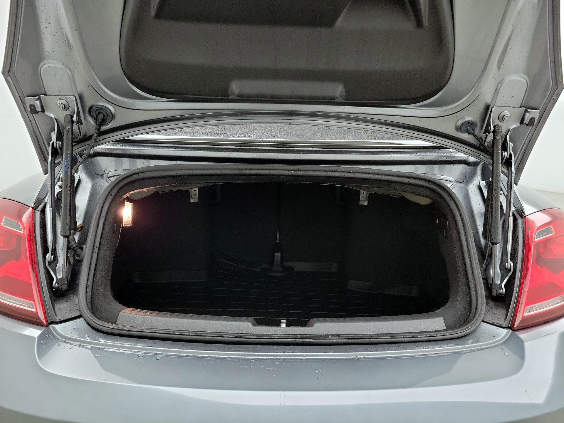 Thumbnail: 2018 Volkswagen Beetle - 20