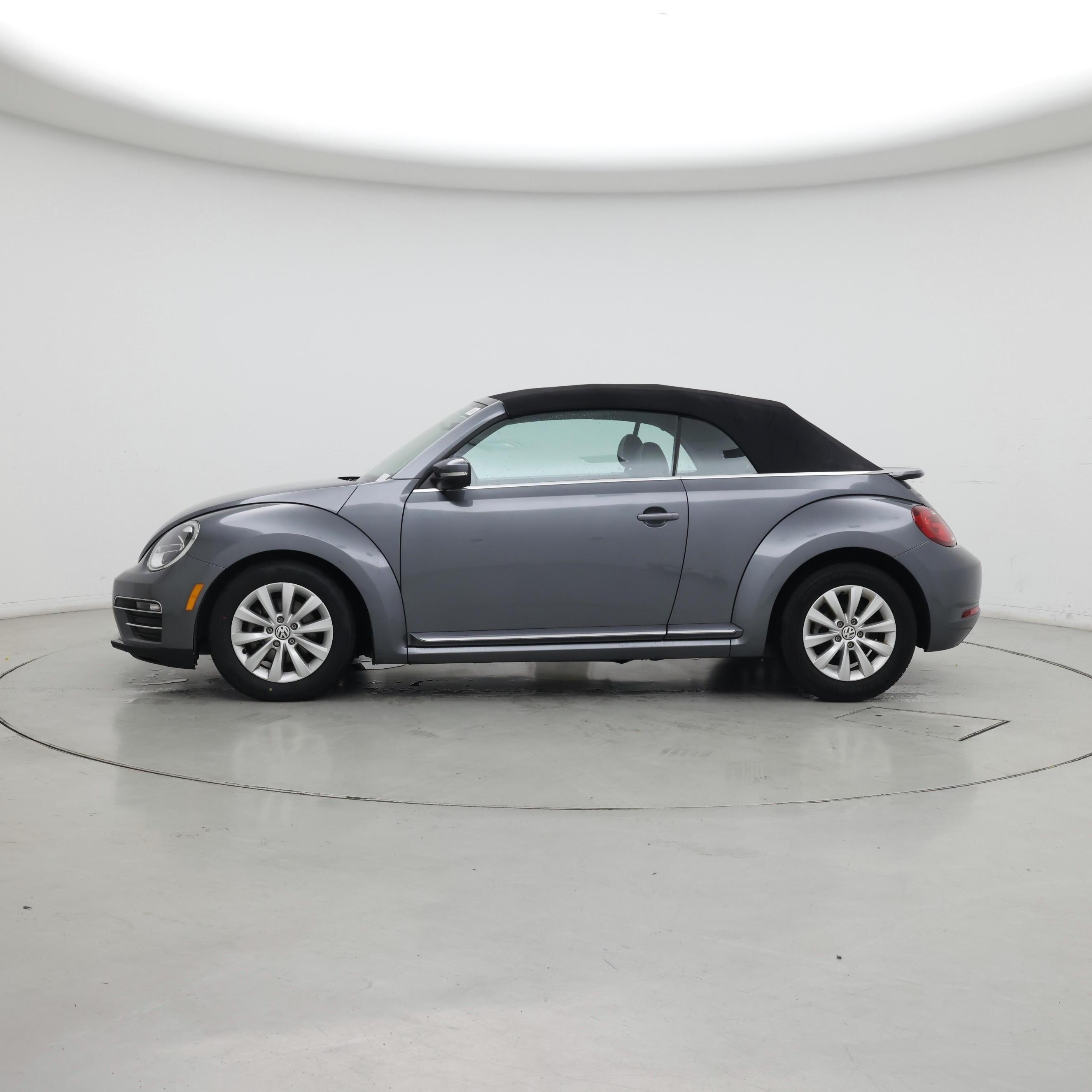 Thumbnail: 2018 Volkswagen Beetle - 3