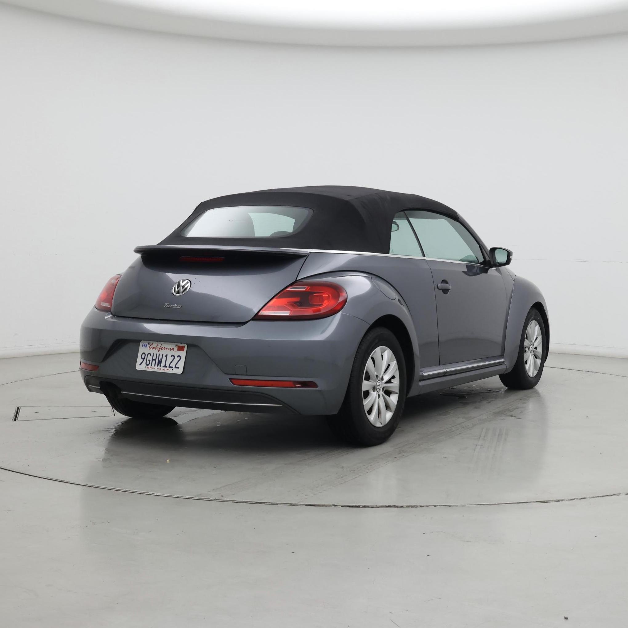 Thumbnail: 2018 Volkswagen Beetle - 8