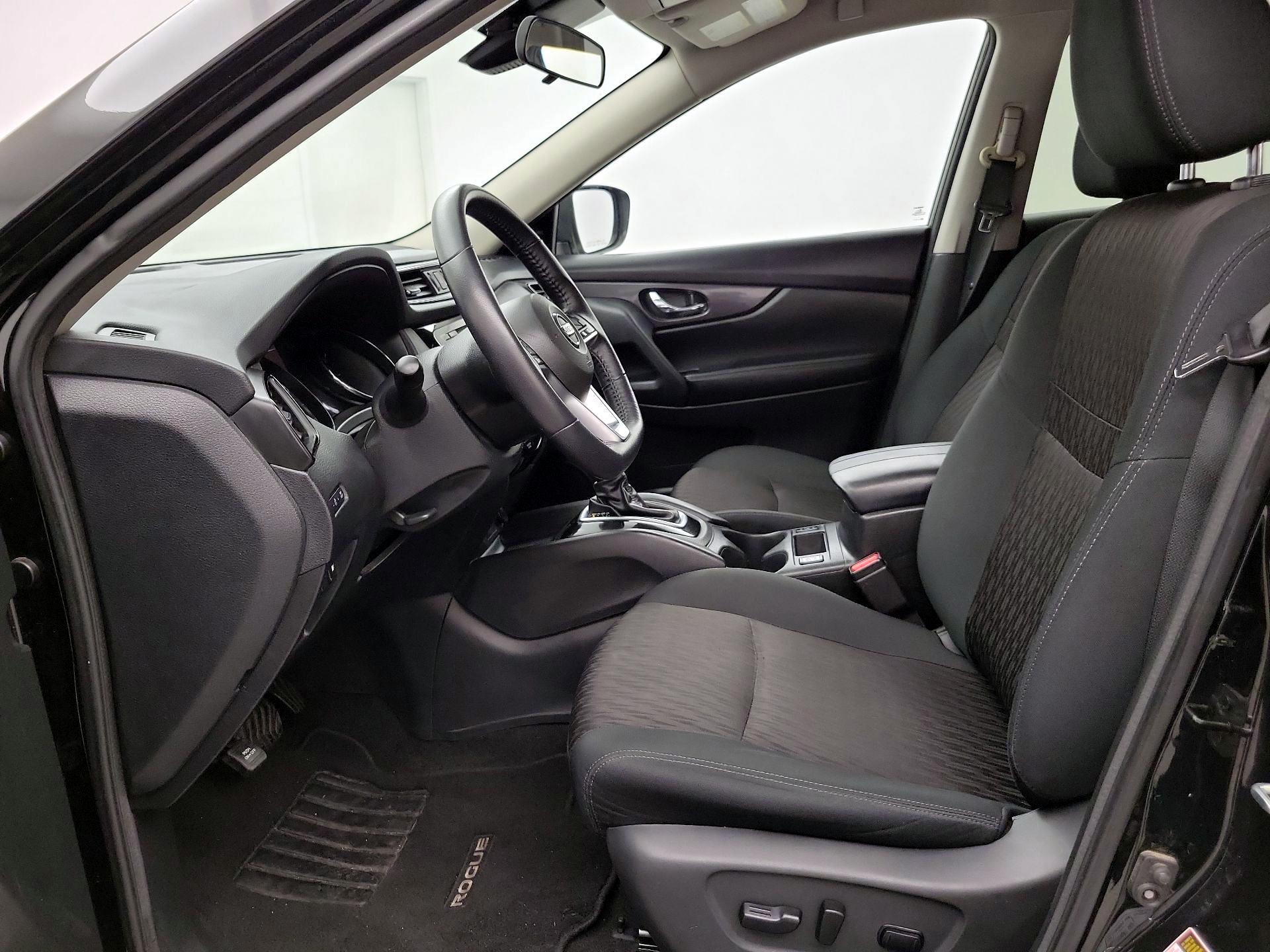 Thumbnail: 2020 Nissan Rogue - 11