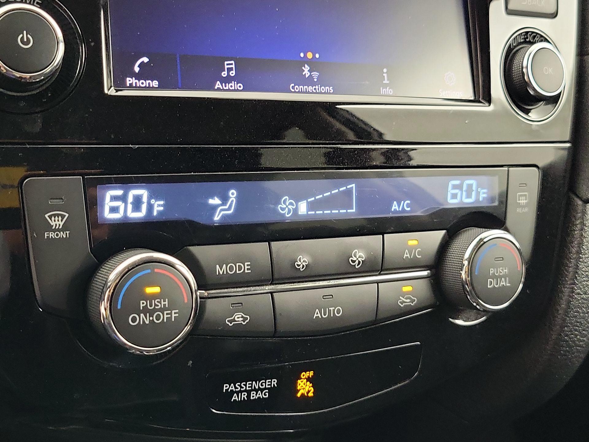 Thumbnail: 2020 Nissan Rogue - 16