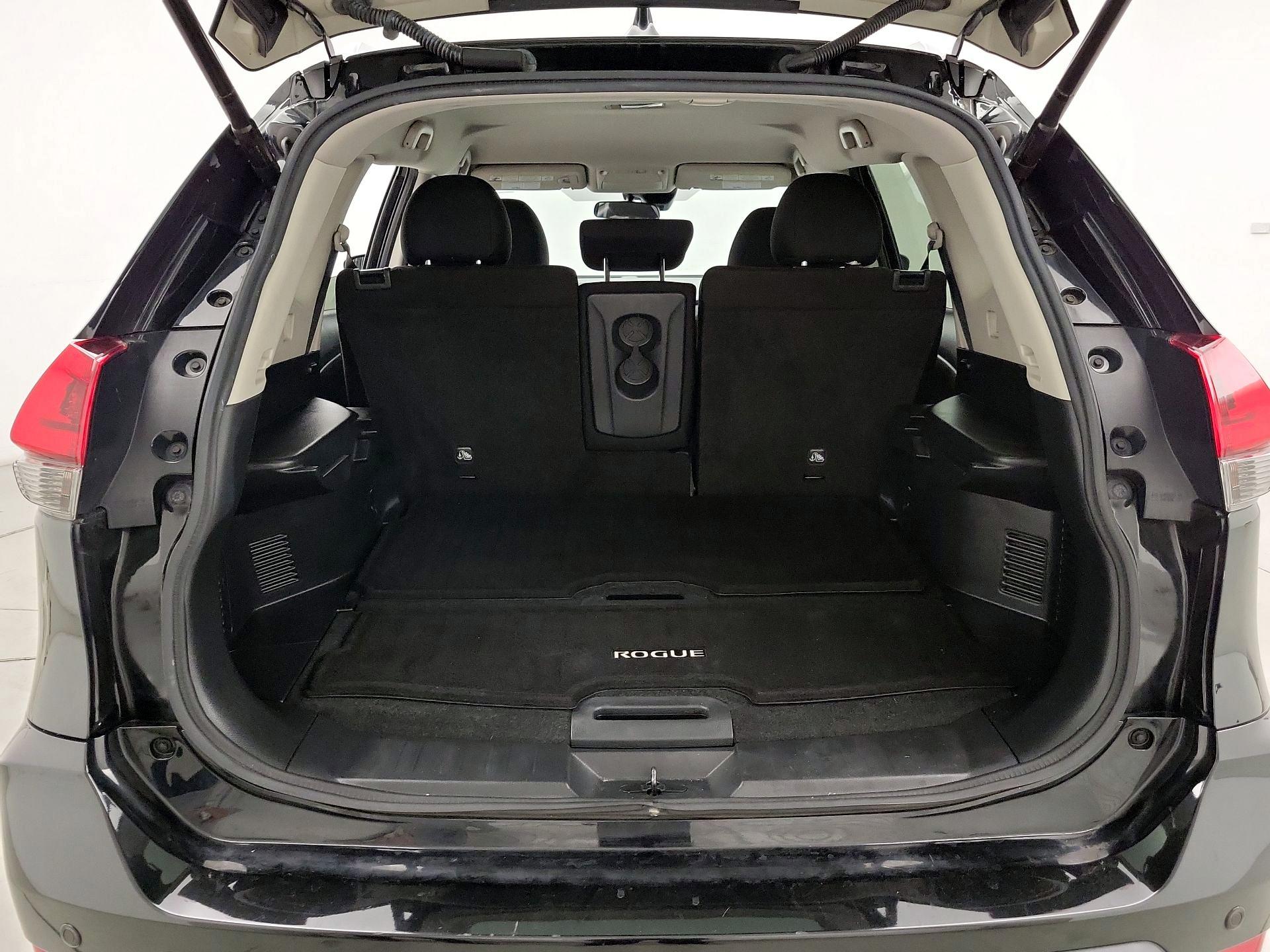 Thumbnail: 2020 Nissan Rogue - 20