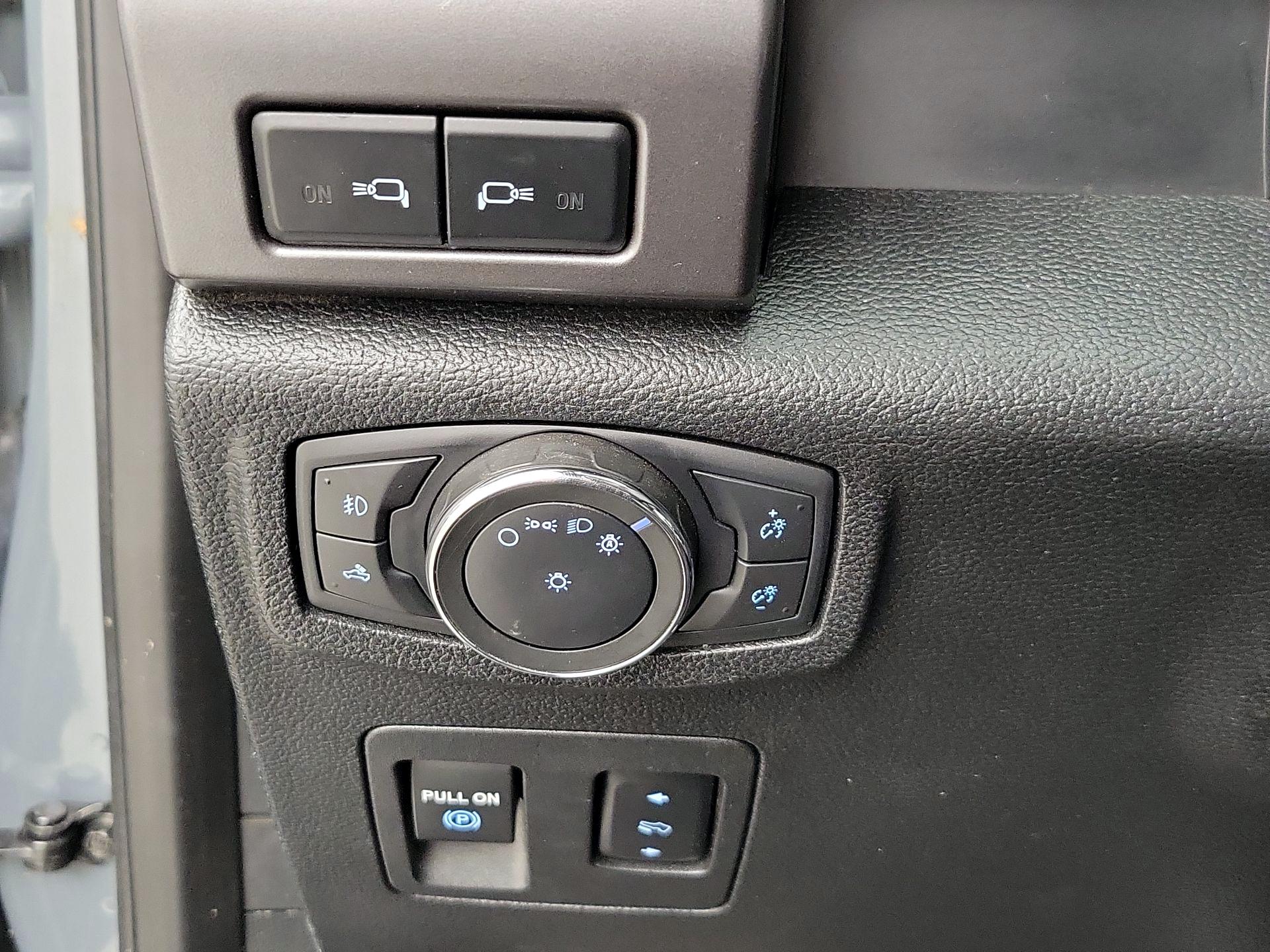 Thumbnail: 2019 Ford F-150 - 13