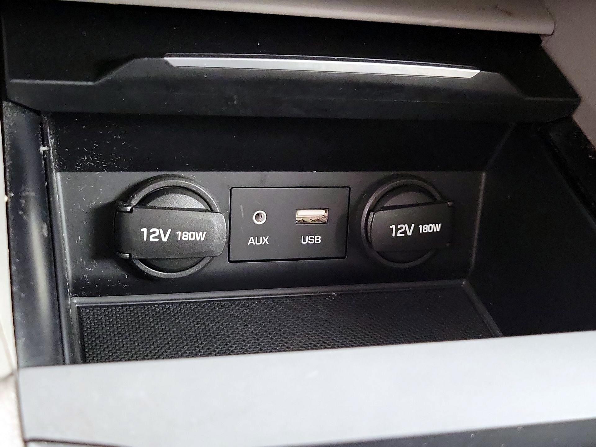 Thumbnail: 2017 Hyundai Elantra - 18