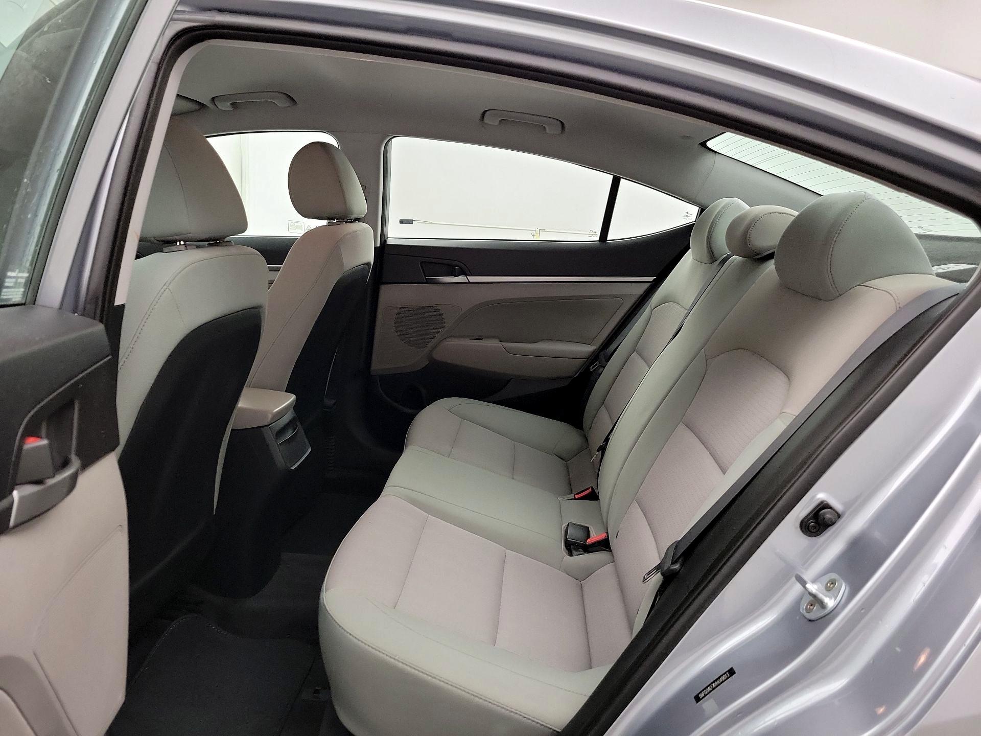 Thumbnail: 2017 Hyundai Elantra - 19