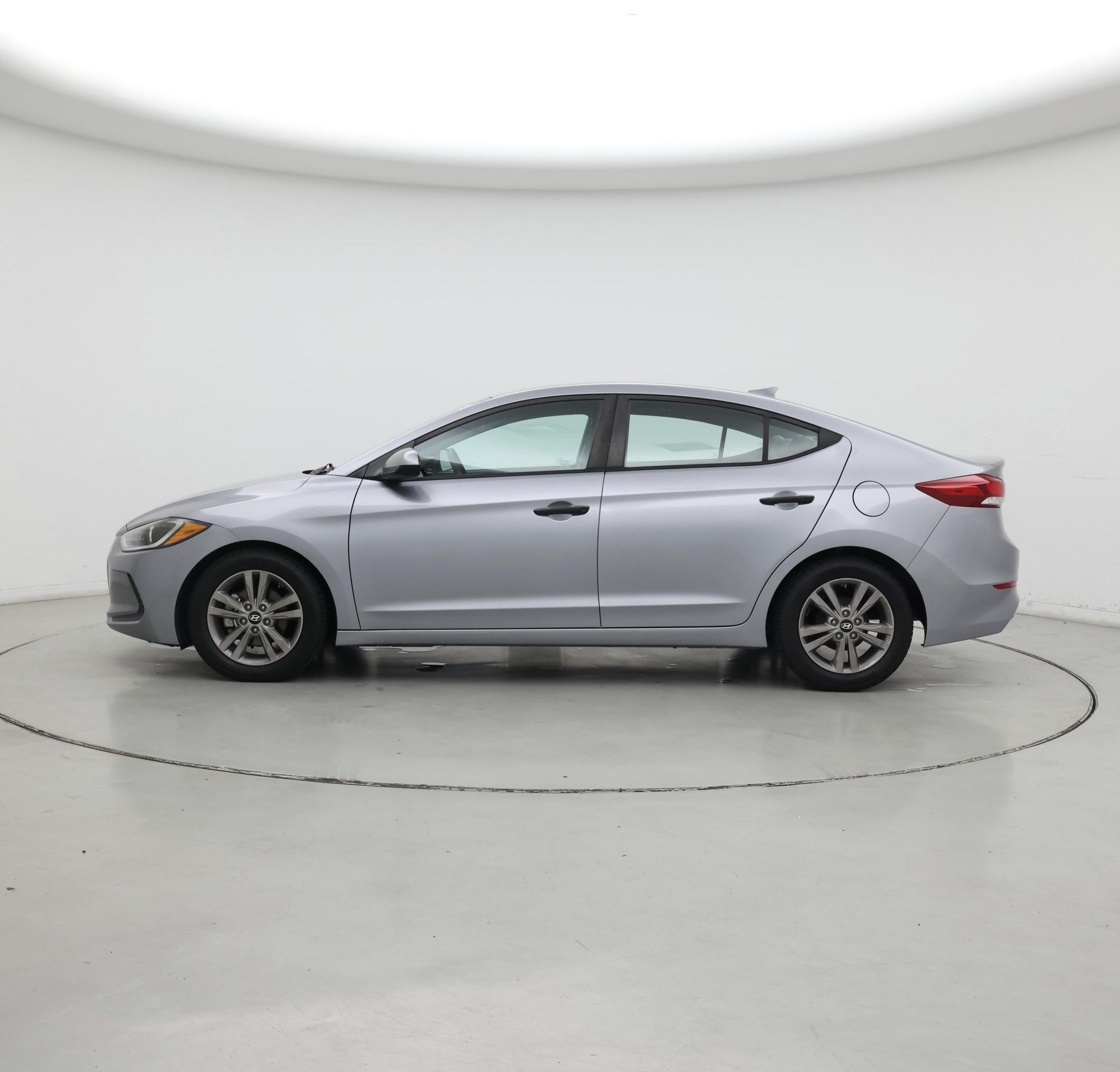 Thumbnail: 2017 Hyundai Elantra - 3