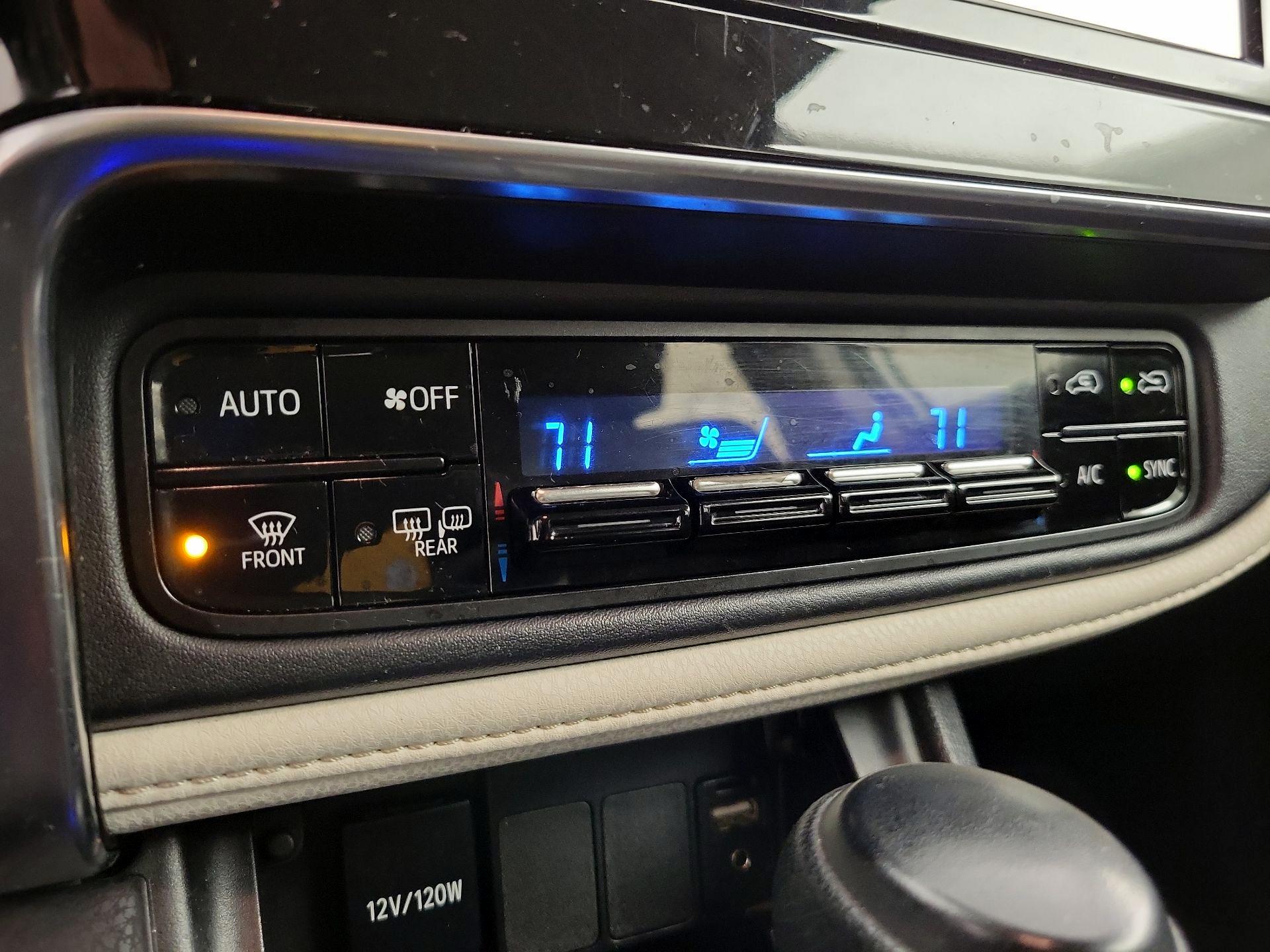 Thumbnail: 2018 Toyota Corolla iM - 16