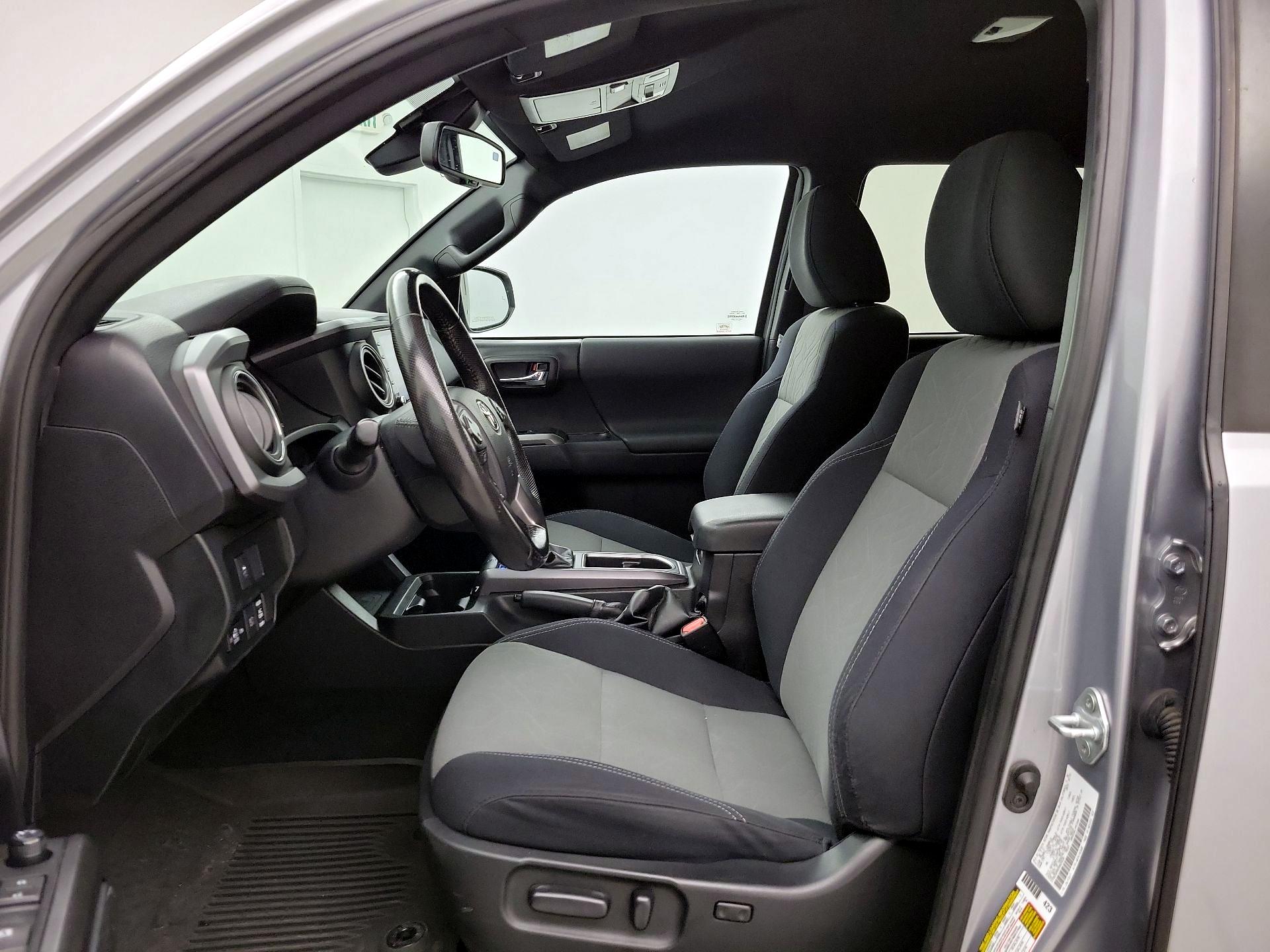 Thumbnail: 2021 Toyota Tacoma - 11