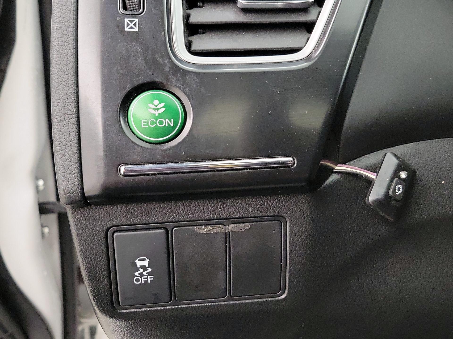 Thumbnail: 2015 Honda Civic - 13