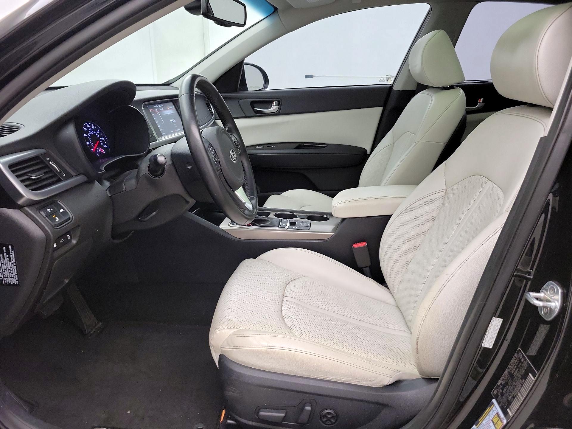 Thumbnail: 2017 Kia Optima - 11