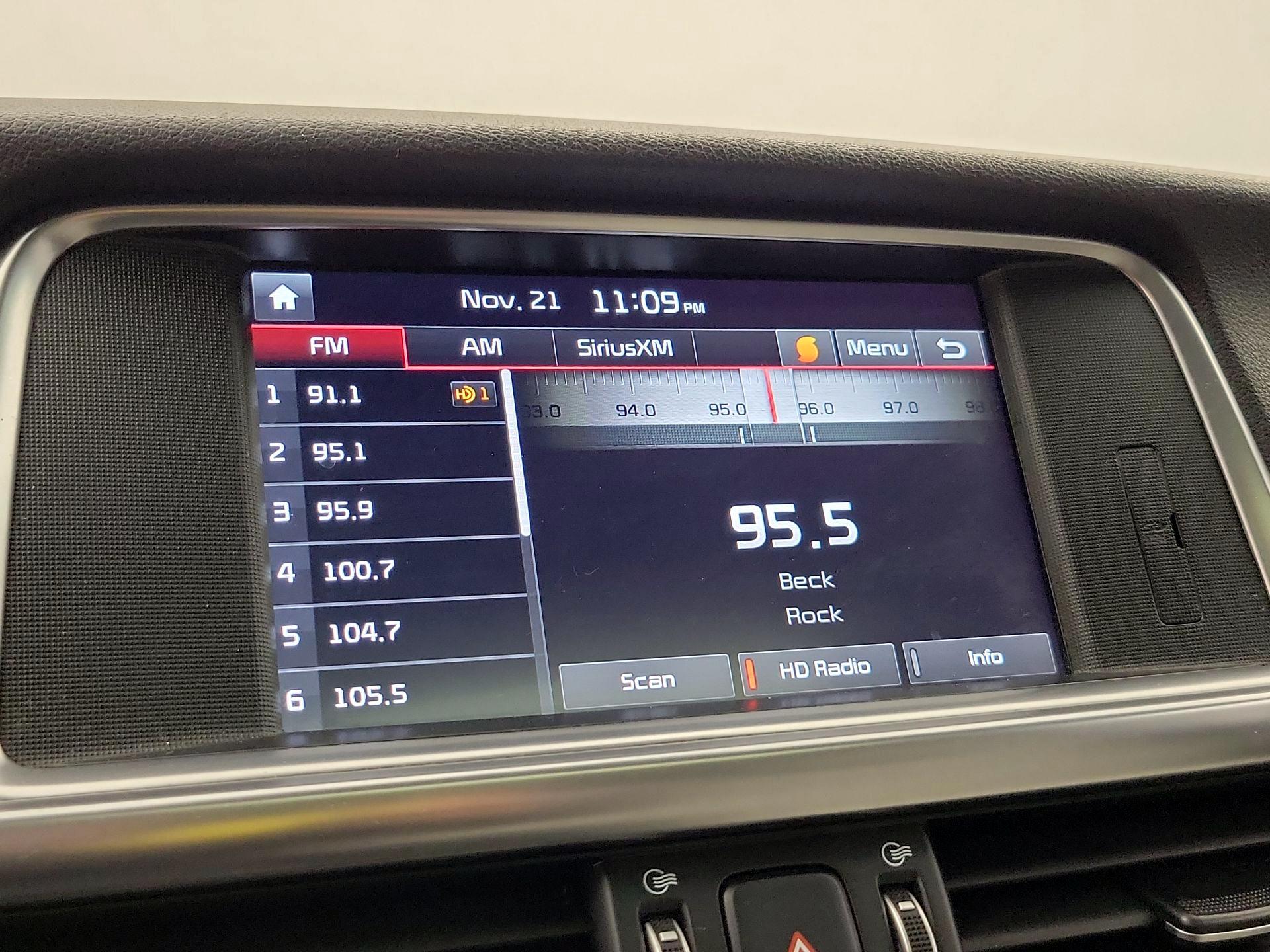 Thumbnail: 2017 Kia Optima - 15