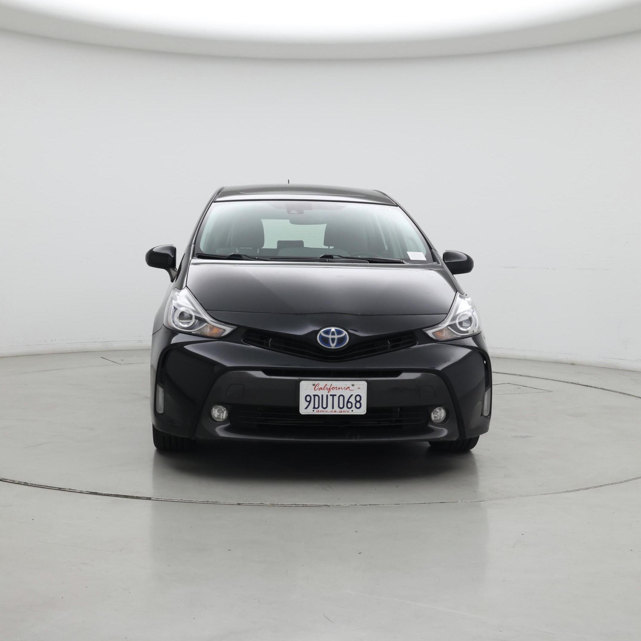 Thumbnail: 2017 Toyota Prius v - 5