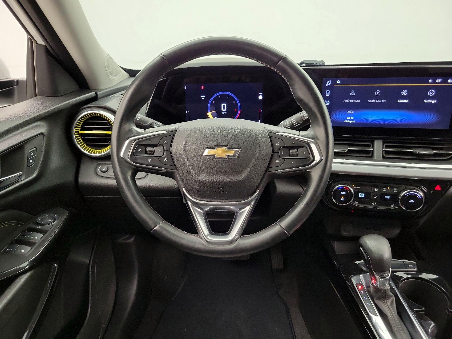 Thumbnail: 2024 Chevrolet Trax - 10